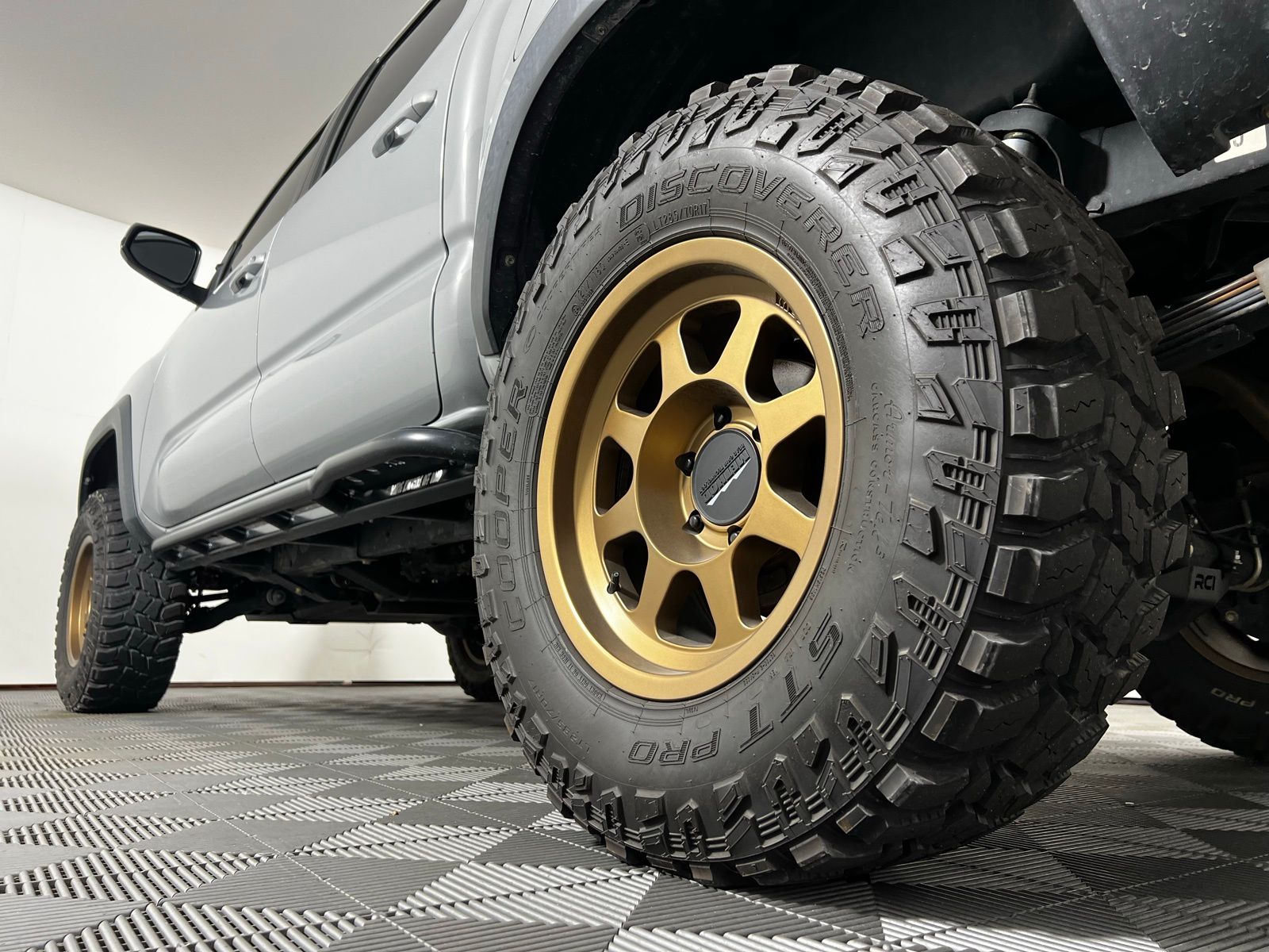 Thumbnail: 2020 Toyota Tacoma - 9
