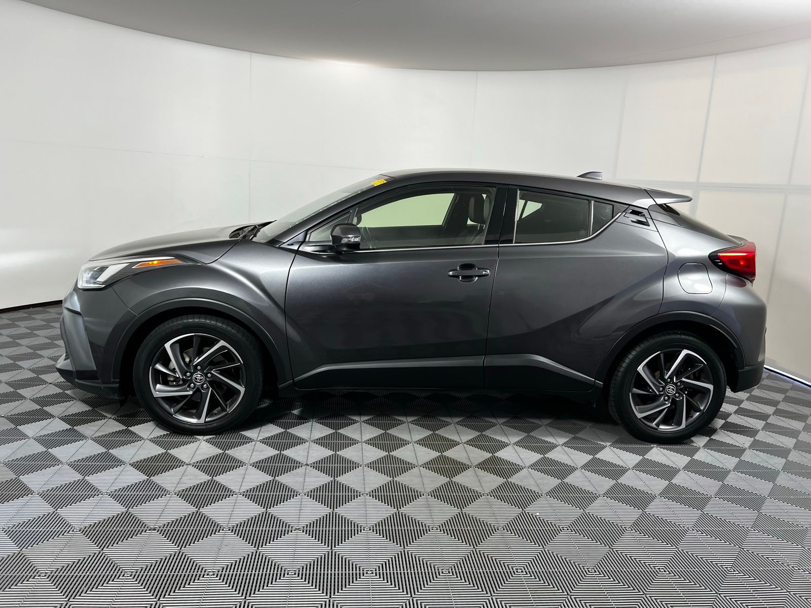 Thumbnail: 2020 Toyota C-HR - 8