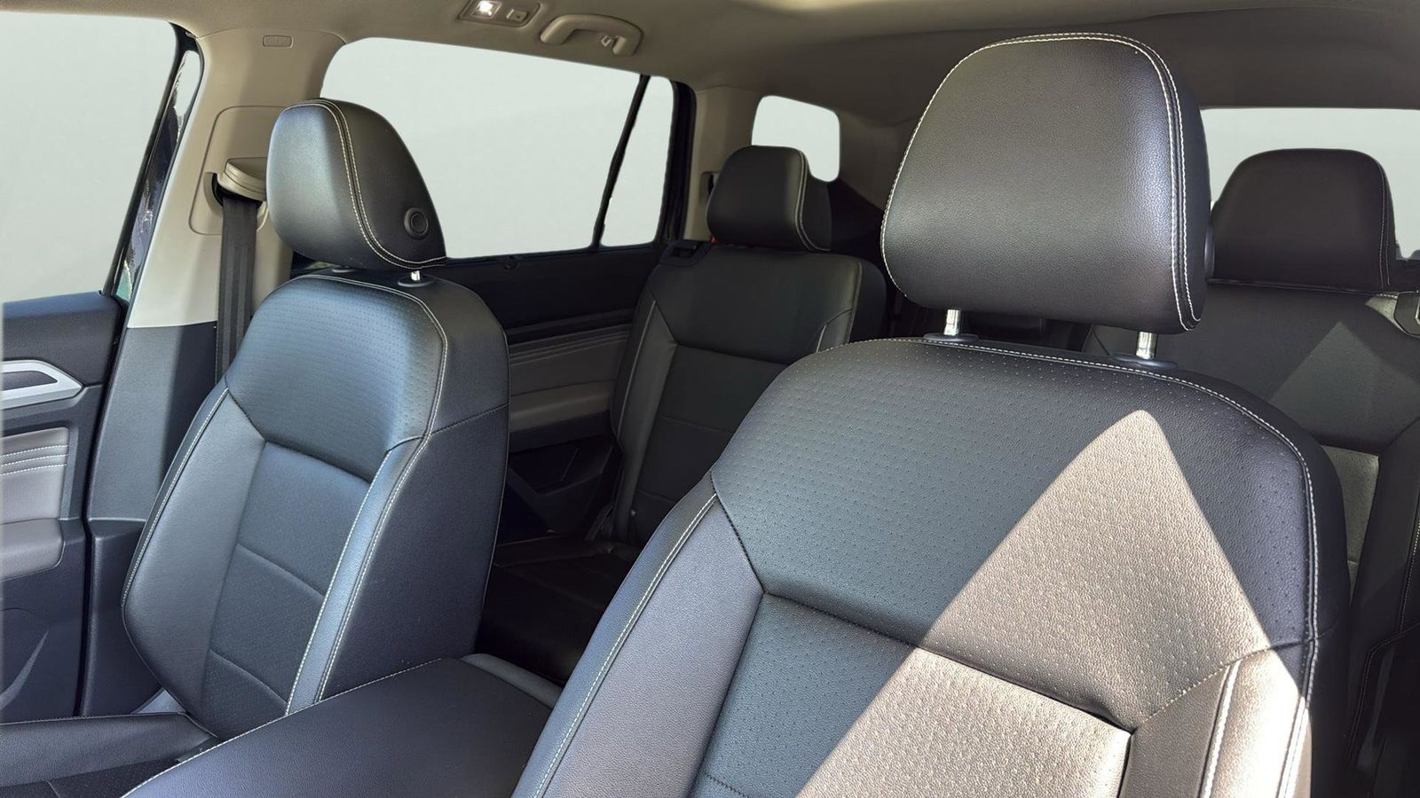 Used Car 2023 Volkswagen Atlas  3.6l V6 Sel R-line For Sale Under $35,000 In Austin, Texas