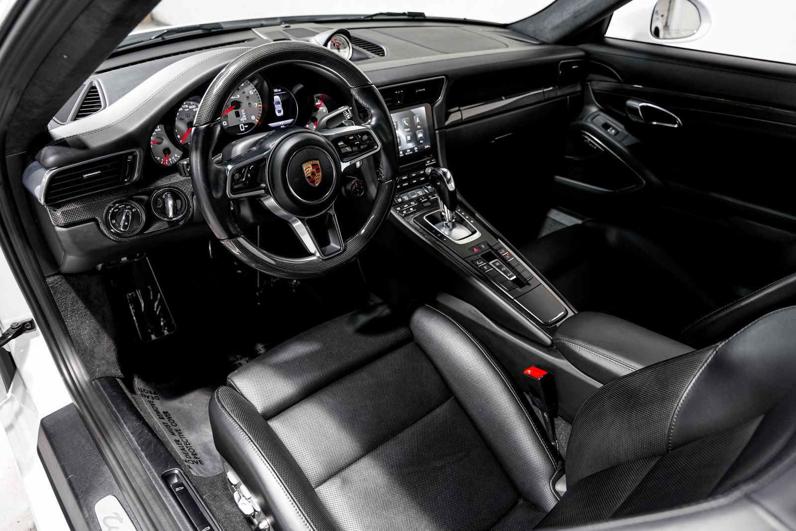2018 Porsche 911 Turbo S — photo 10