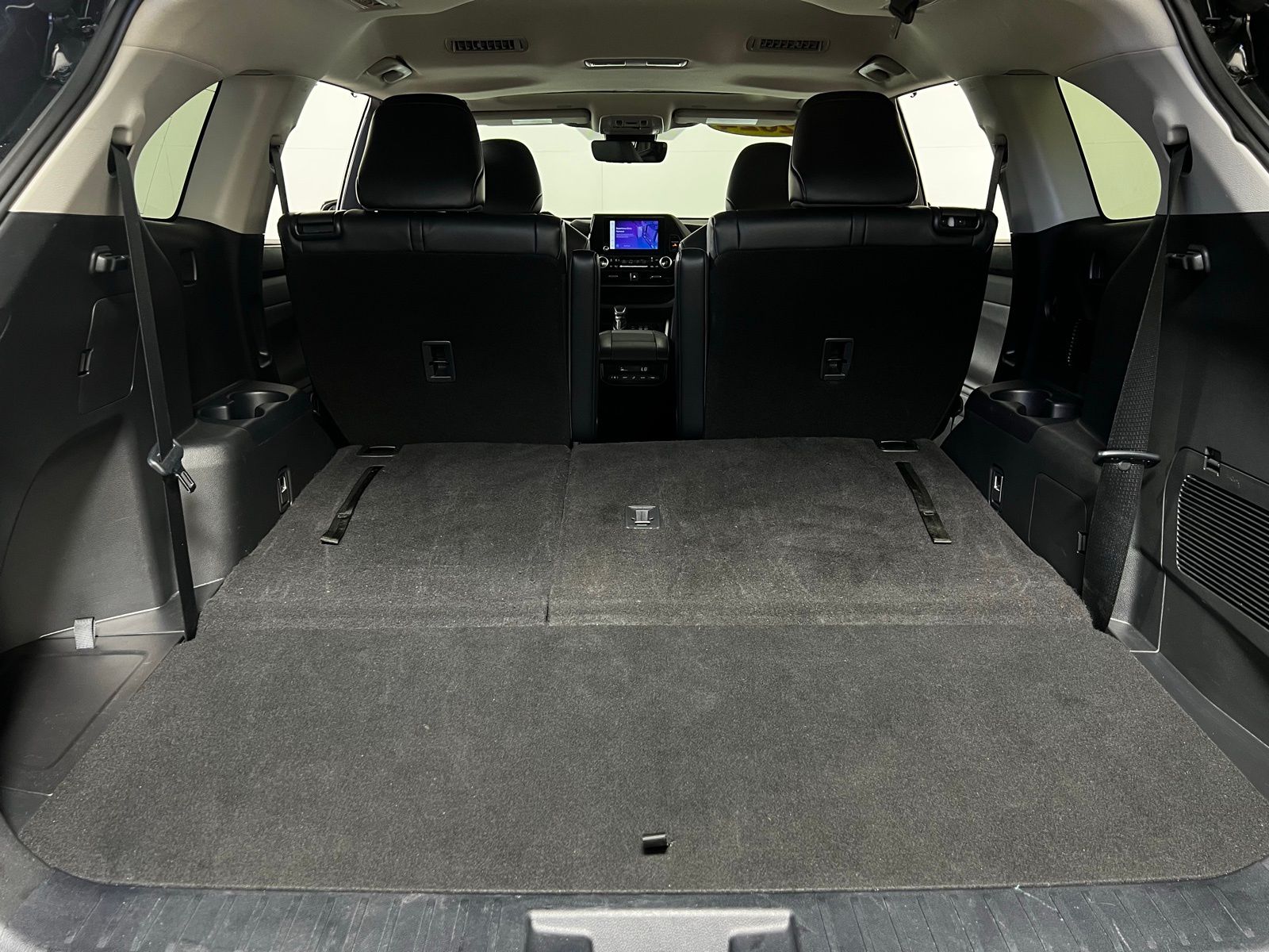 2024 Toyota Highlander XLE 28
