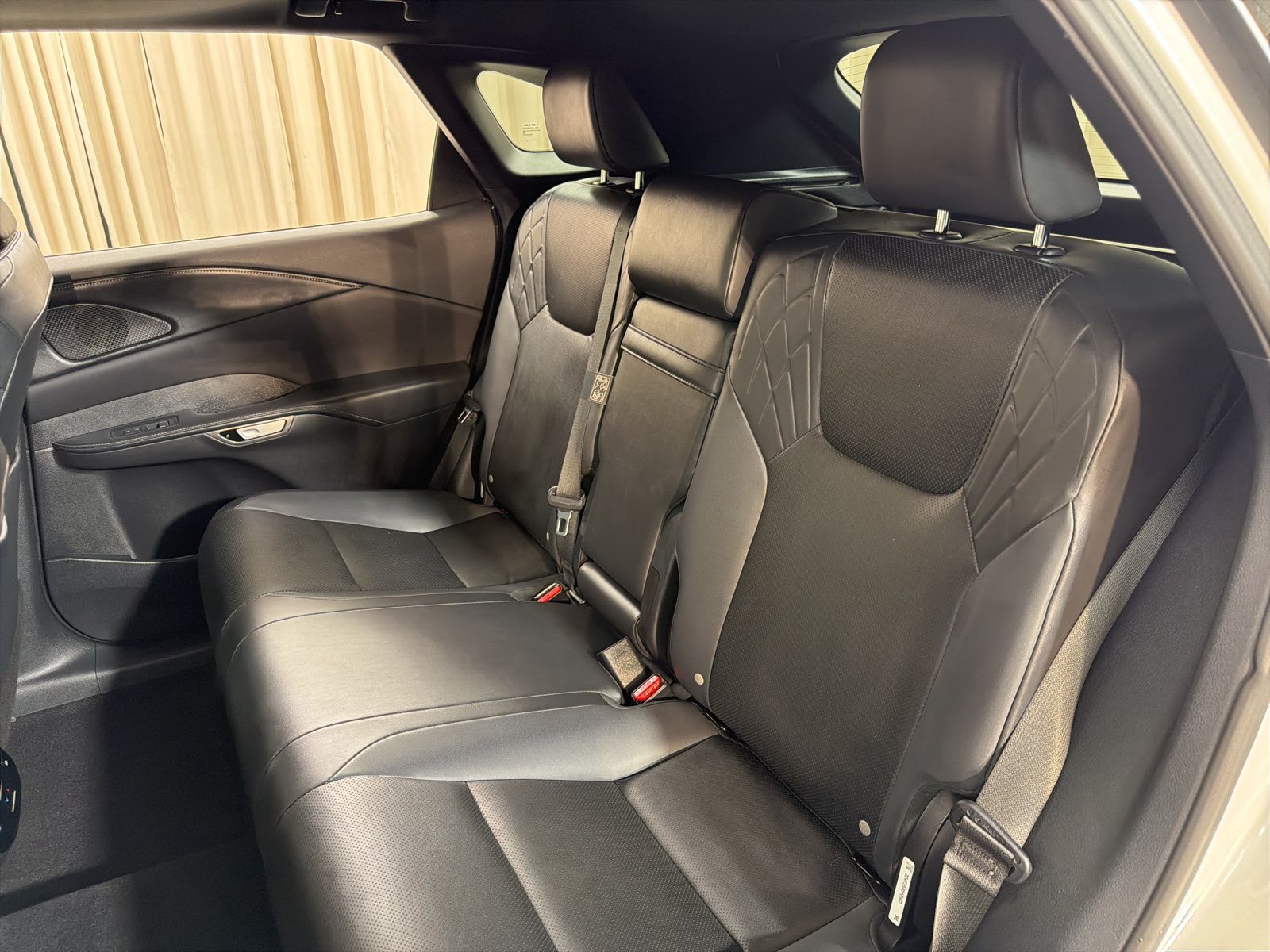 Used 2025 White Lexus 350 Premium image 6