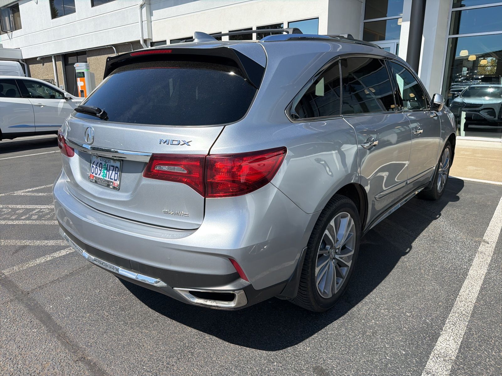 used 2018 Acura MDX car, priced at $26,998