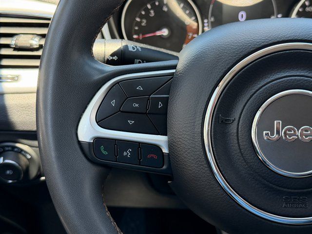 Used 2021 White Clearcoat Jeep Latitude image 18