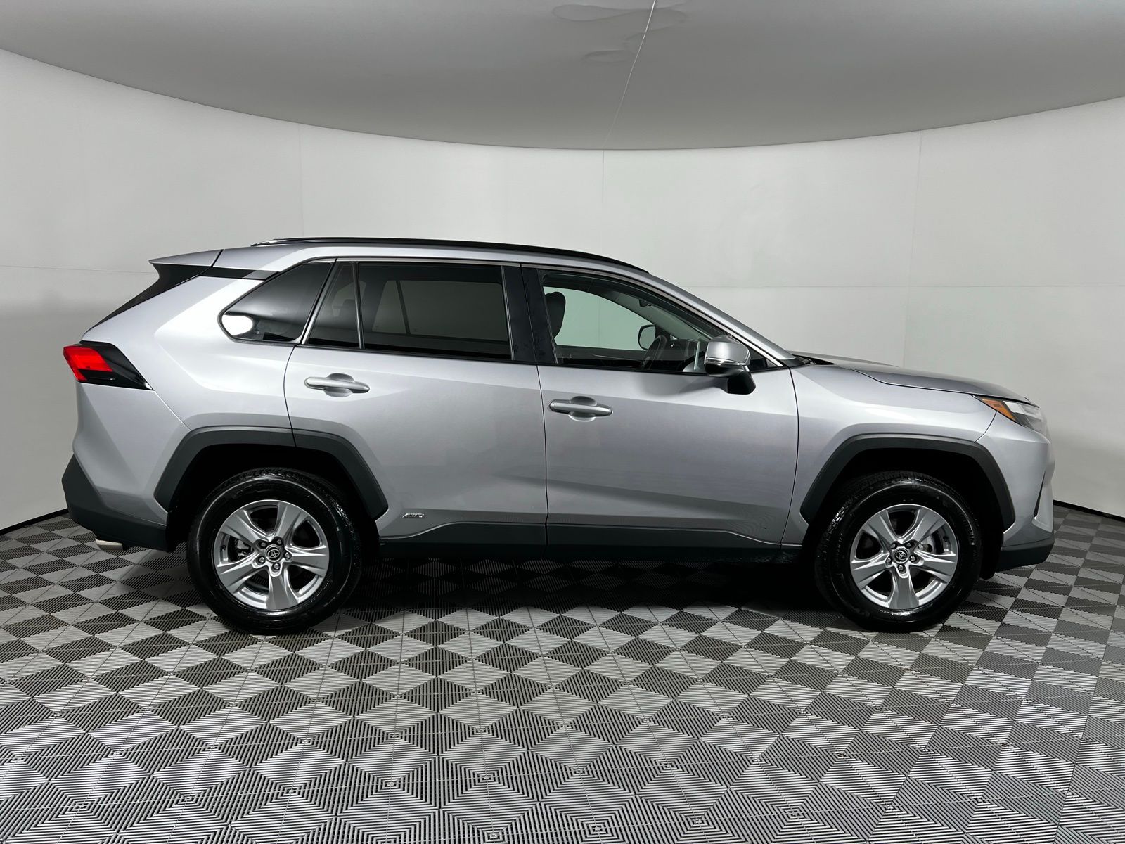 Thumbnail: 2025 Toyota RAV4 - 4