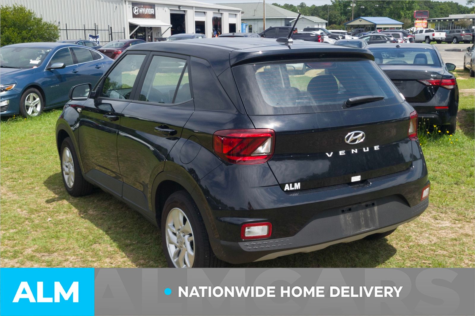 Used 2026 Onyx Black Hyundai SE image 5