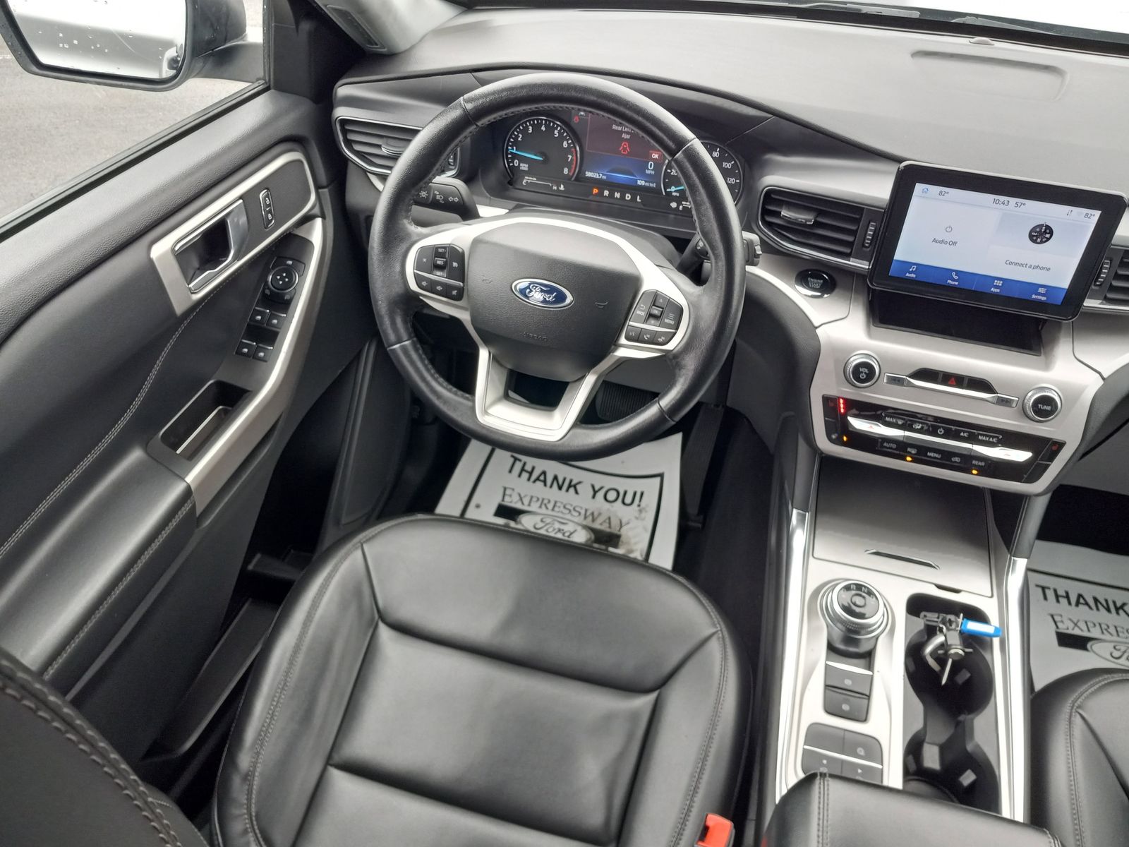 2023 Ford Explorer image 17
