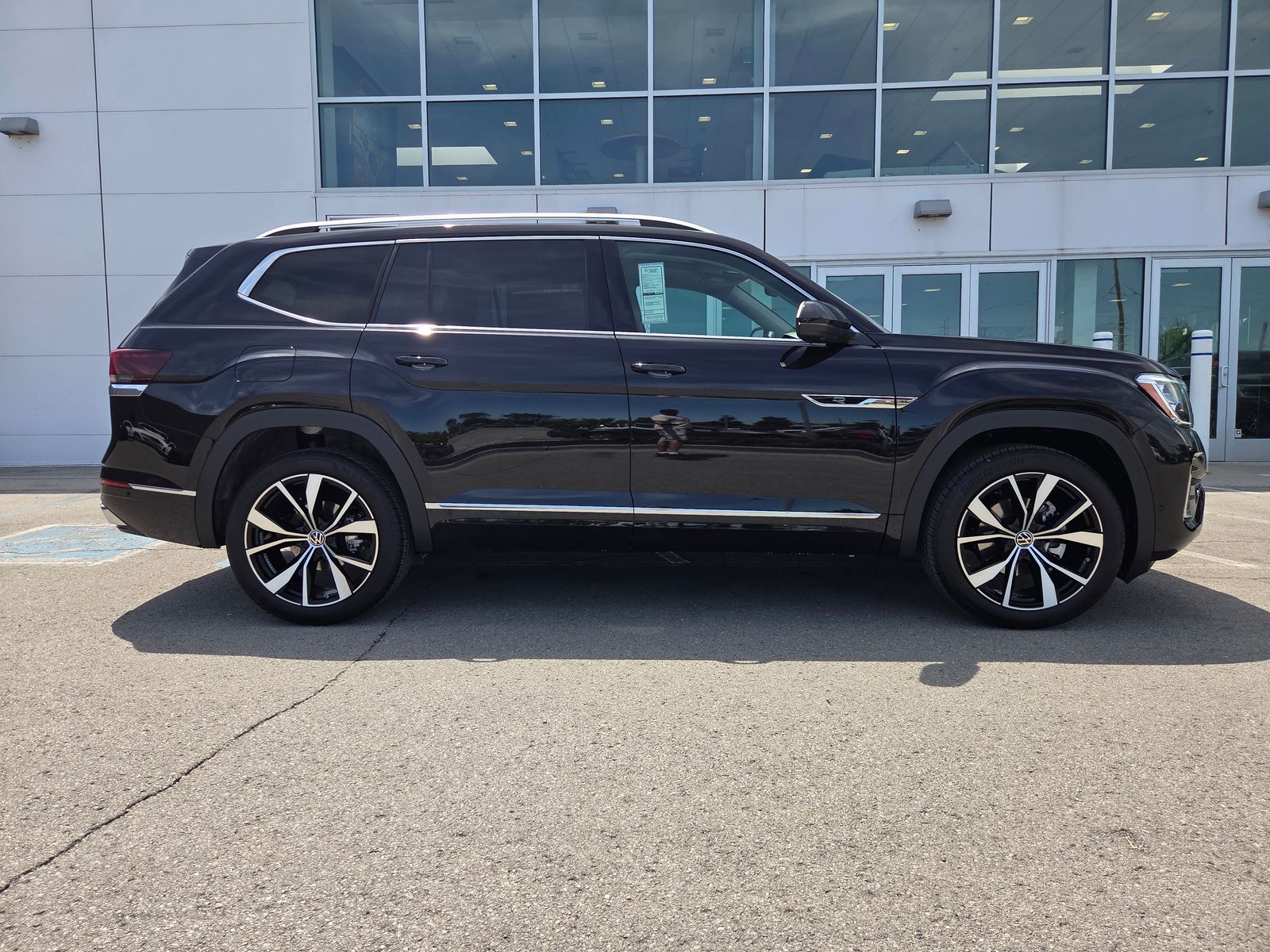 new 2026 Volkswagen Atlas car, priced at $53,803