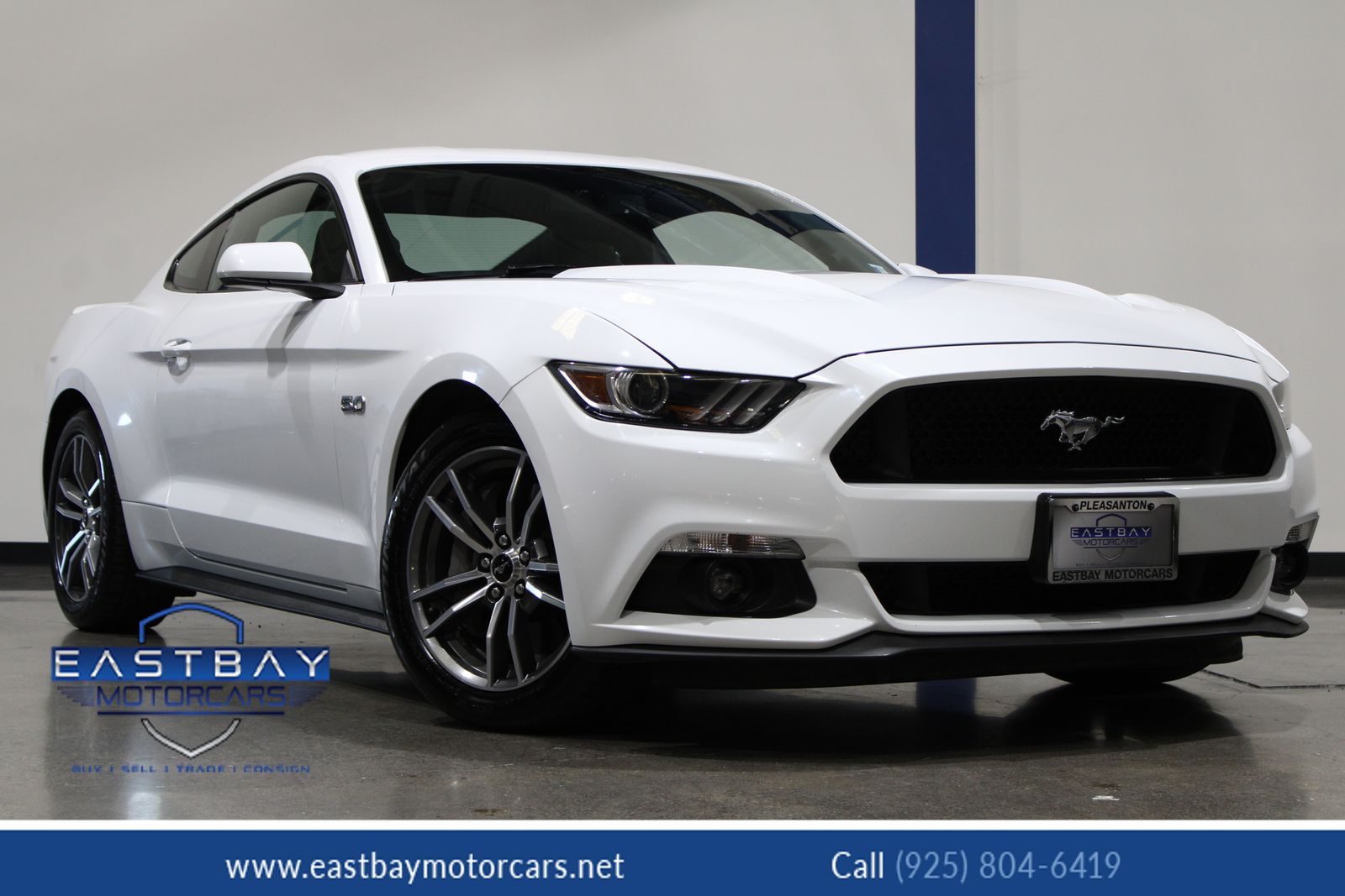 Oxford White 2017 Ford Mustang Coupe Rear-Wheel Drive 6-Speed Automatic