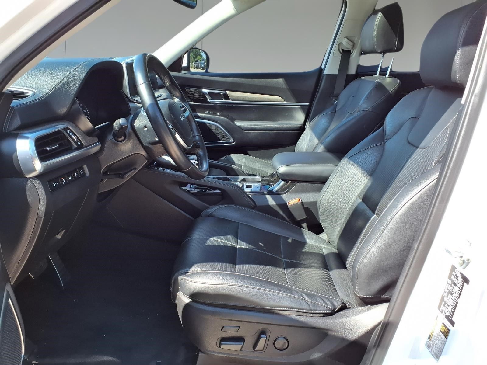 2022 Kia Telluride SX White at Mac Haik CDJR North Houston