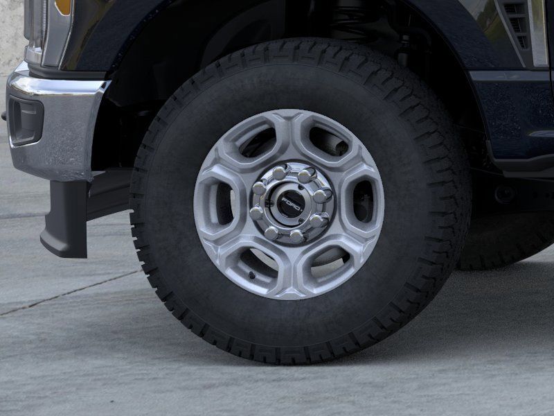 New 2026 Agate Black Metallic Ford XLT image 19