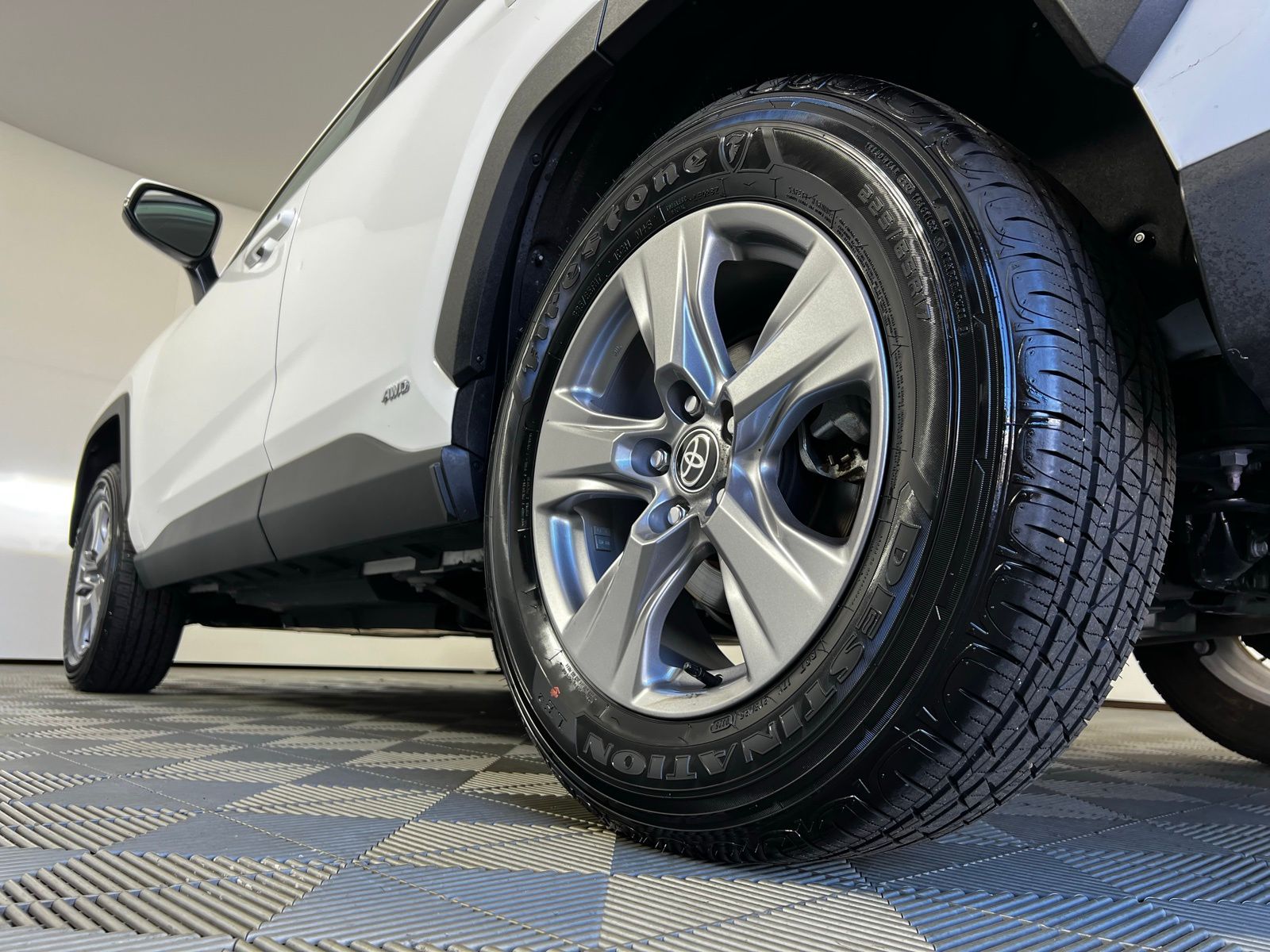 Thumbnail: 2025 Toyota RAV4 - 25