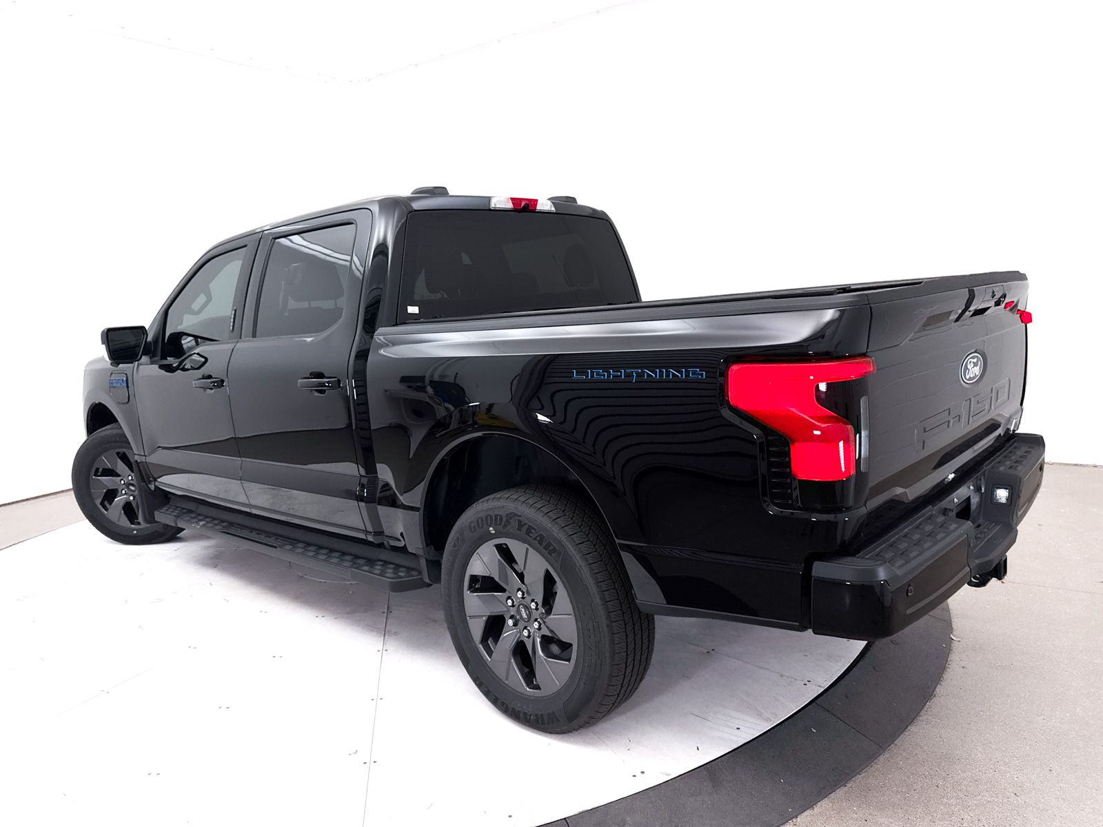 Used 2024 Ford F-150 Lightning Flash with VIN 1FT6W3L77RWG19790 for sale in Scottsdale, AZ