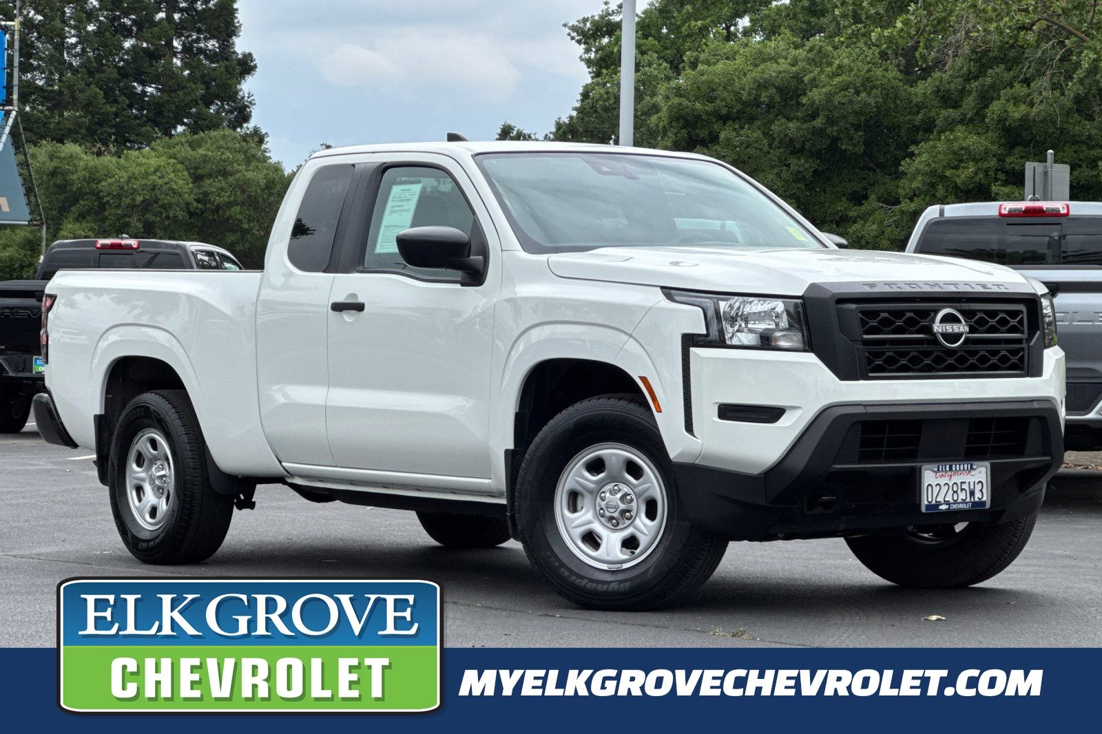 Glacier White 2024 Nissan Frontier S King Cab 4WD Pickup Truck Four-Wheel Drive 9-Speed Automatic Overdrive