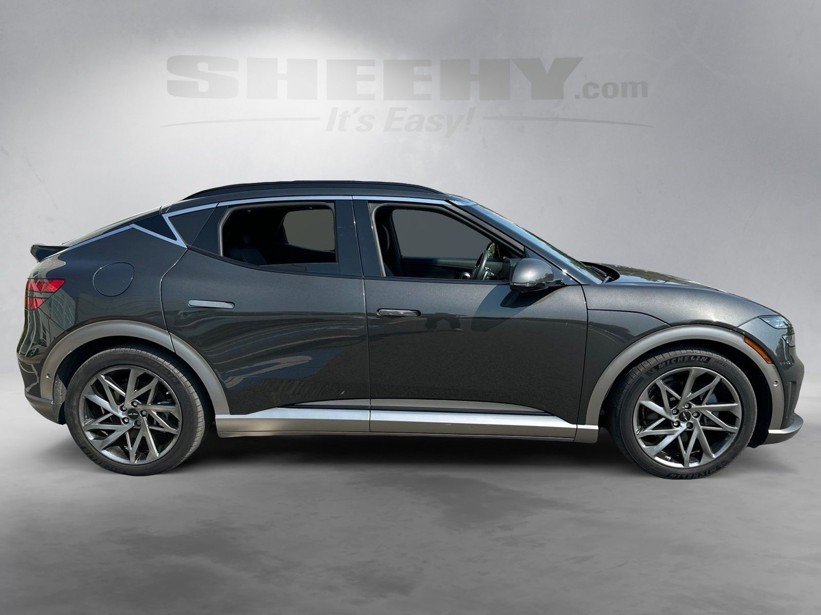 Used 2023 White Genesis Advanced image 9