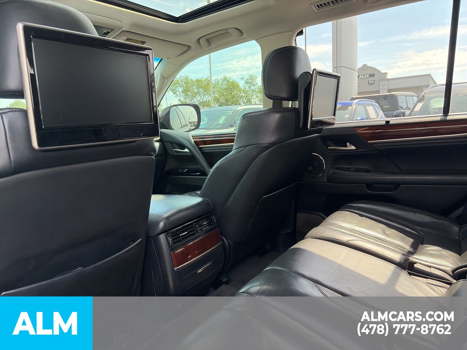 Used 2018 Black Lexus 570 image 18
