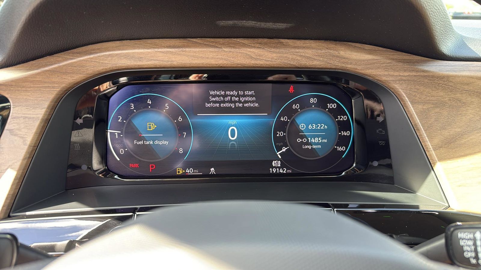 Used Car 2025 Volkswagen Atlas  2.0t Se W/technology For Sale Under $40,000 In Austin, Texas