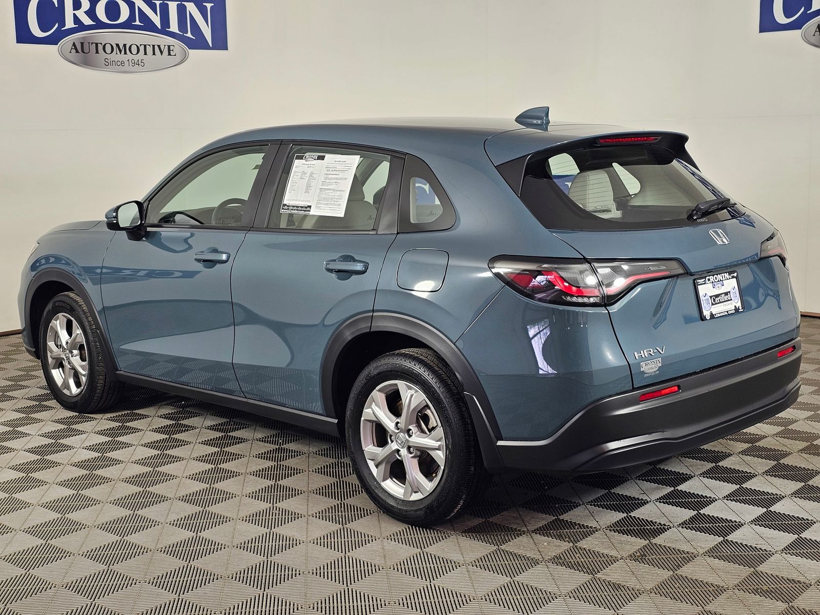 View vehicle photo 3