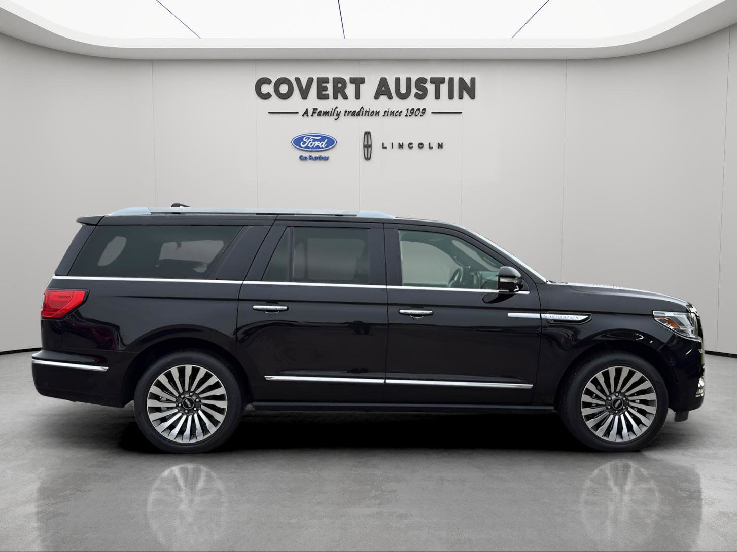 Used Car 2018 Lincoln Navigator L  L Reserve For Sale Under $40,000 In Austin, Texas
