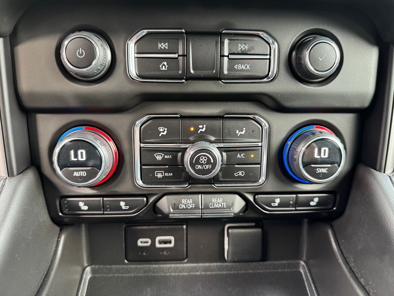 Used 2023 Chevrolet Suburban SUV