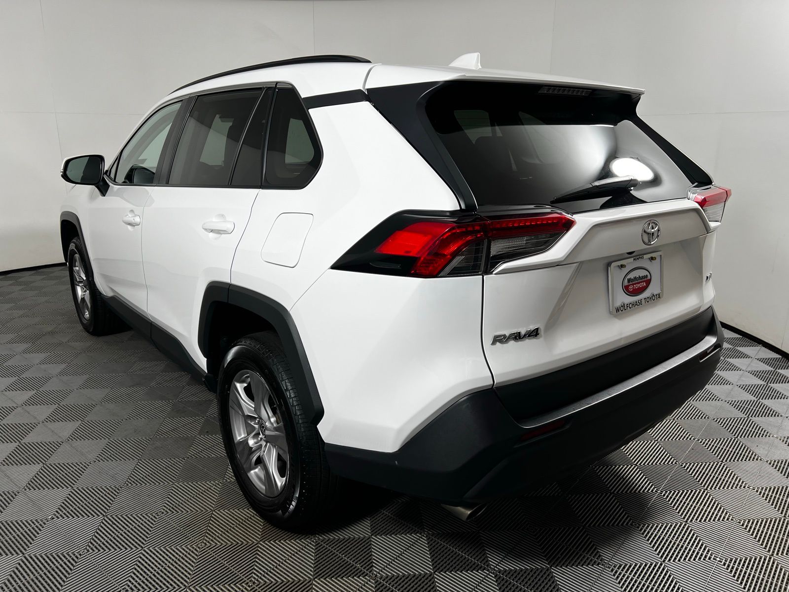 2023 Toyota RAV4 XLE 13