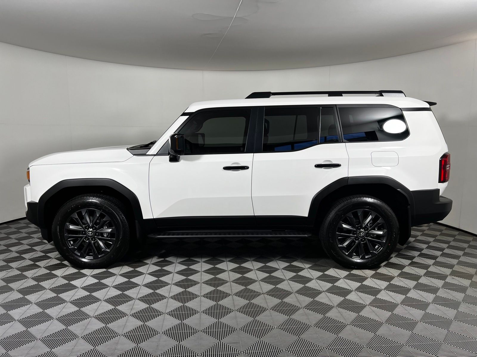 Thumbnail: 2027 Toyota Land Cruiser - 8