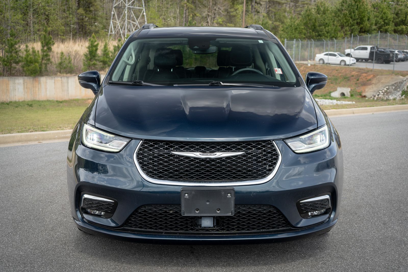 View vehicle photo 2