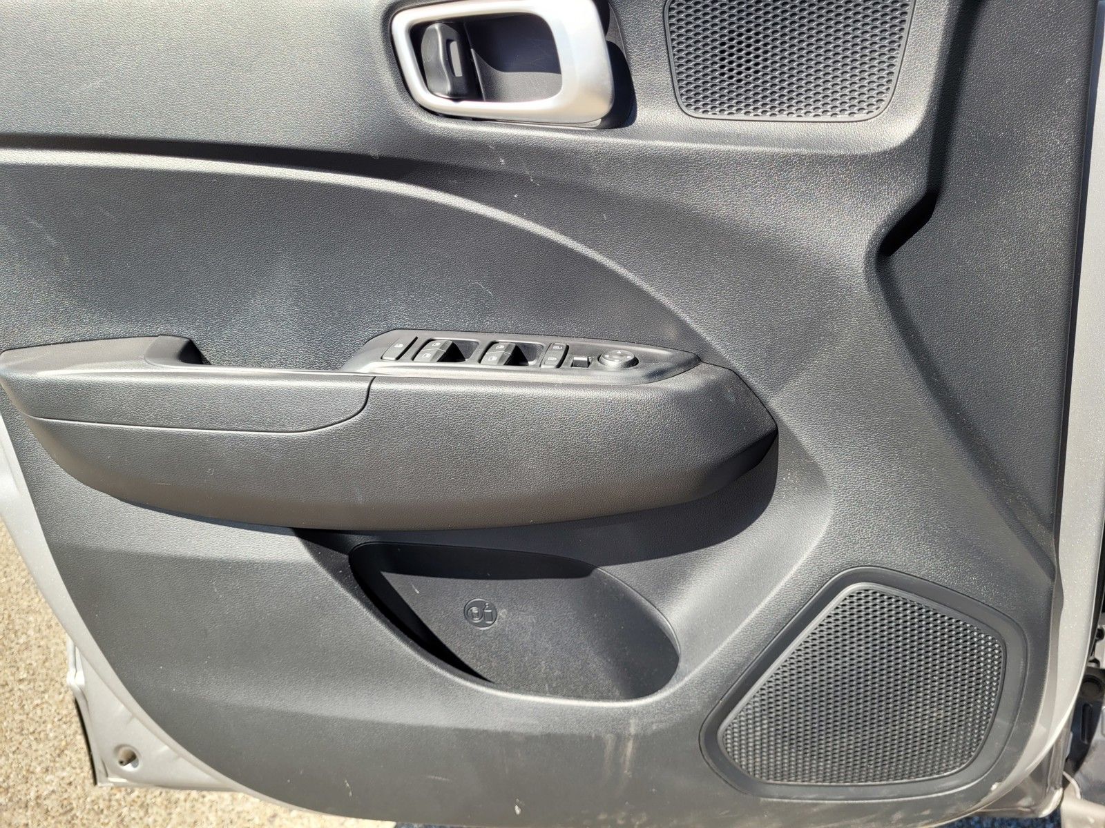 2025 Hyundai Venue SEL - Photo 22