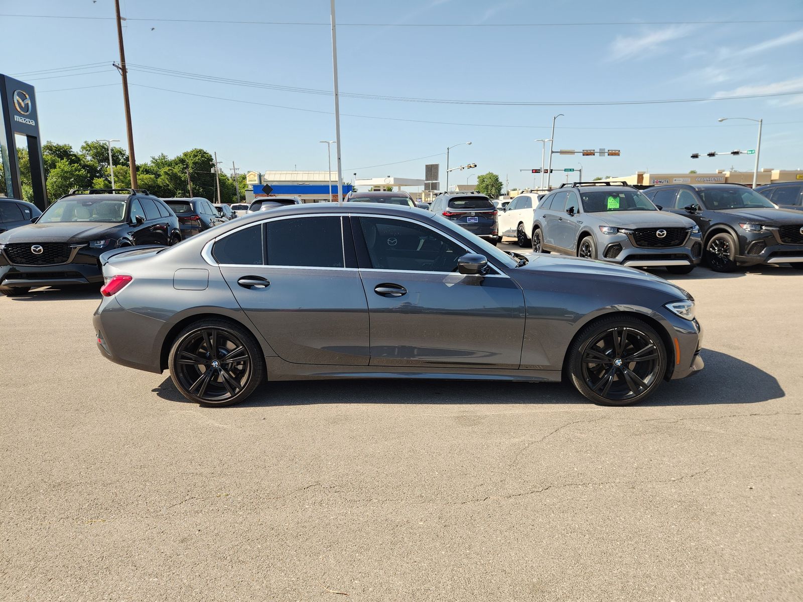 View vehicle photo 7