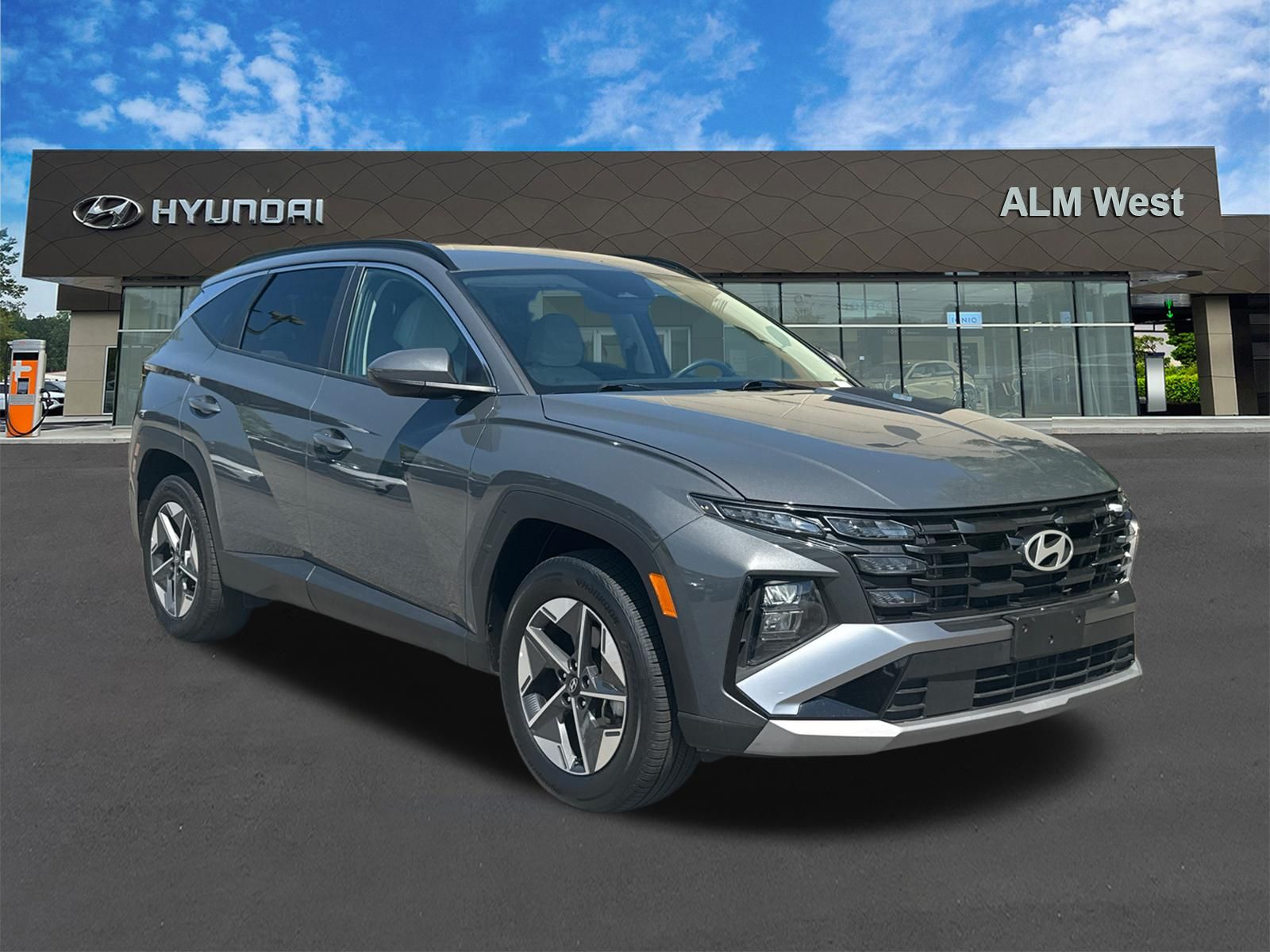 Used 2025 Gray Hyundai SEL image 3