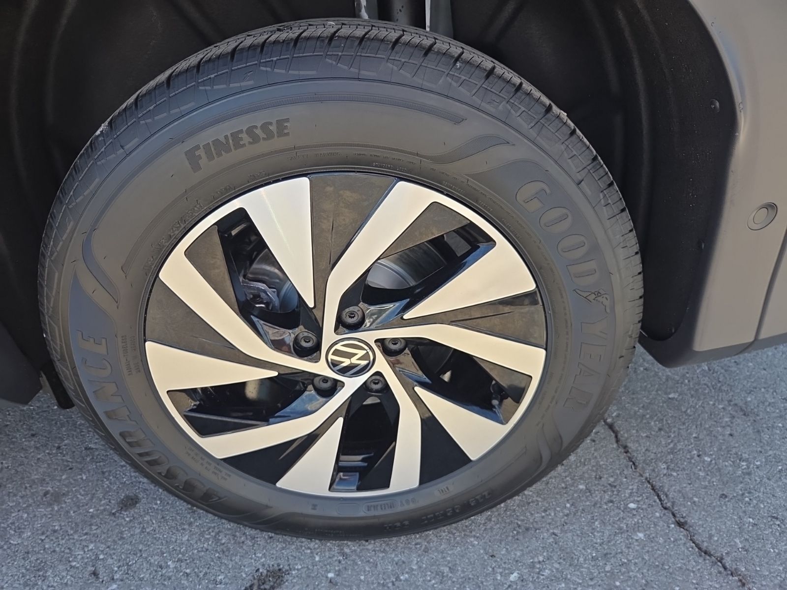 new 2026 Volkswagen Tiguan car, priced at $29,342