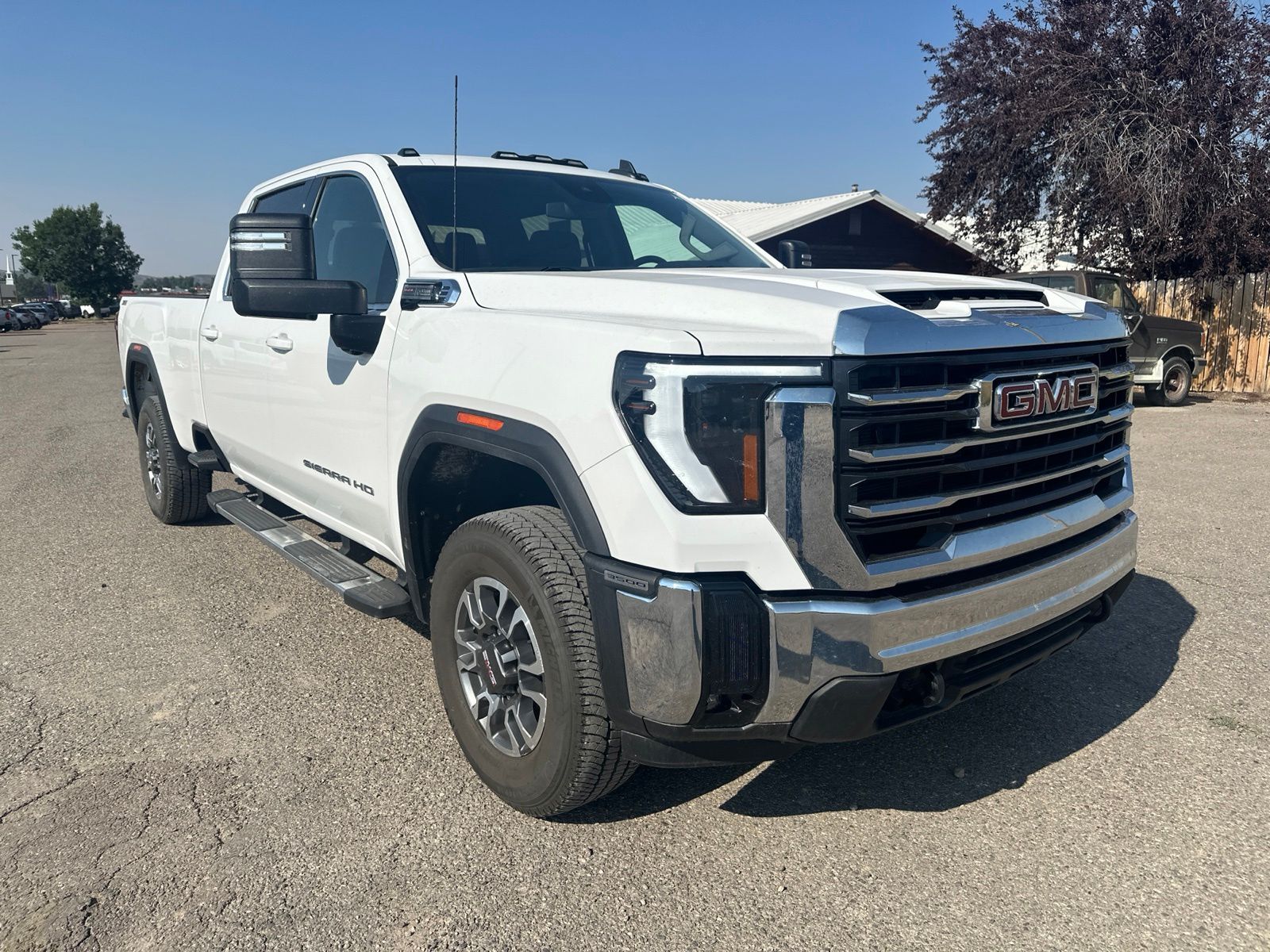  2025 GMC Sierra 3500HD SLE Crew Cab 4WD   