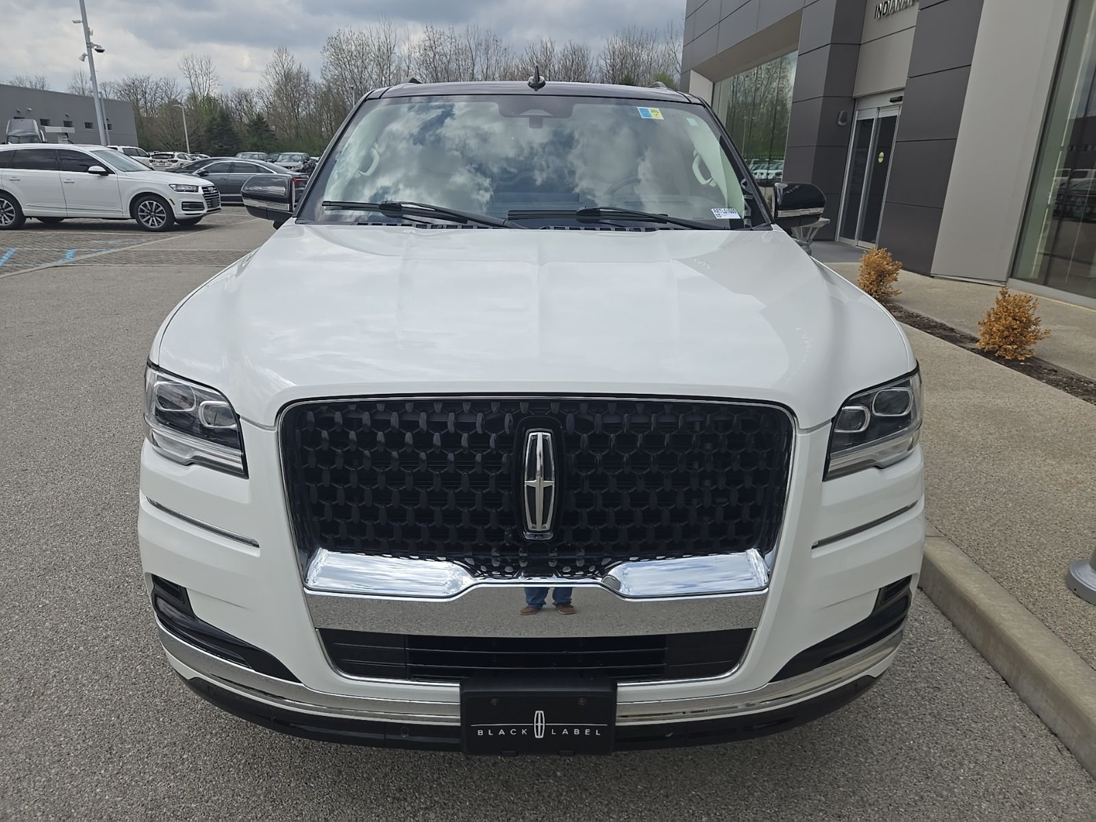 View vehicle photo 3