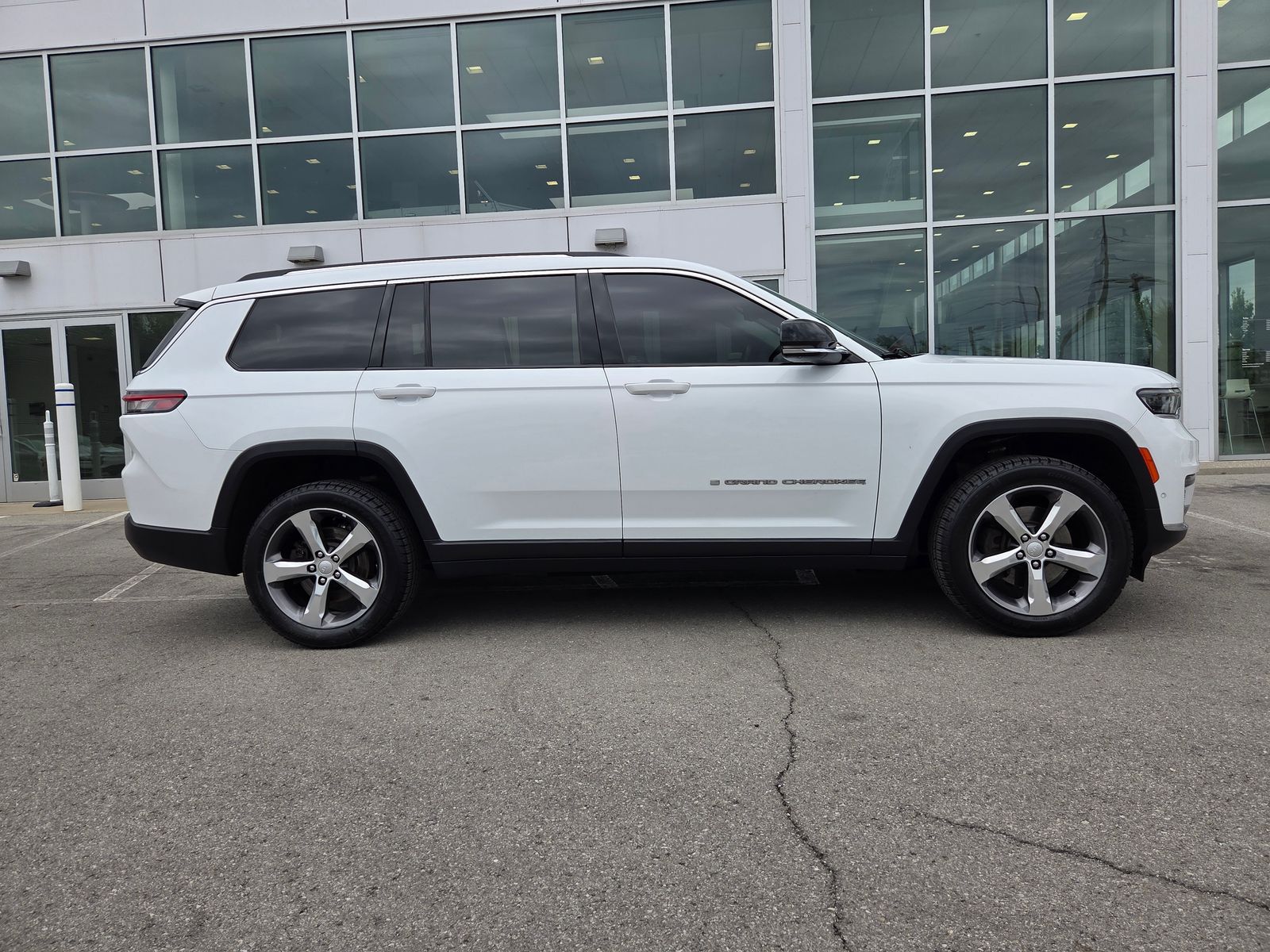 used 2022 Jeep Grand Cherokee L car, priced at $28,150