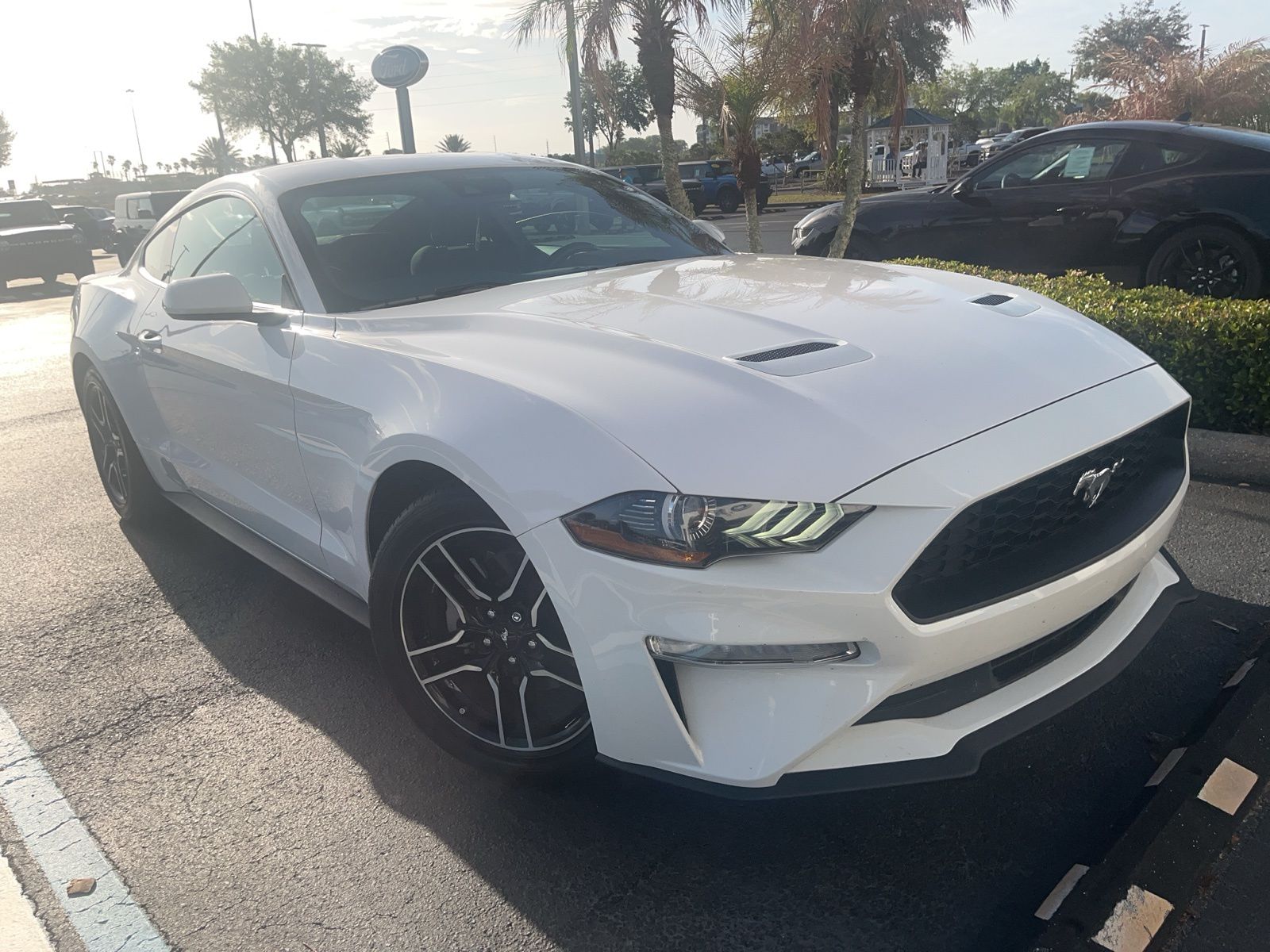 Oxford White 2021 Ford Mustang EcoBoost Coupe RWD Coupe Rear-Wheel Drive Automatic
