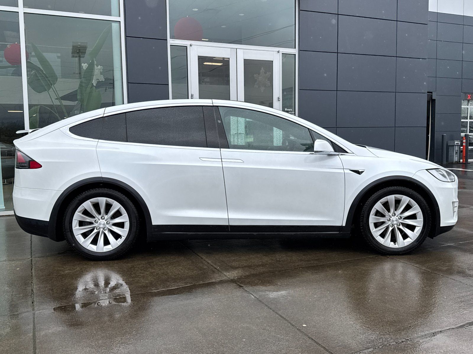 Used 2020 Tesla Model X Long Range with VIN 5YJXCDE29LF261110 for sale in Wilsonville, OR