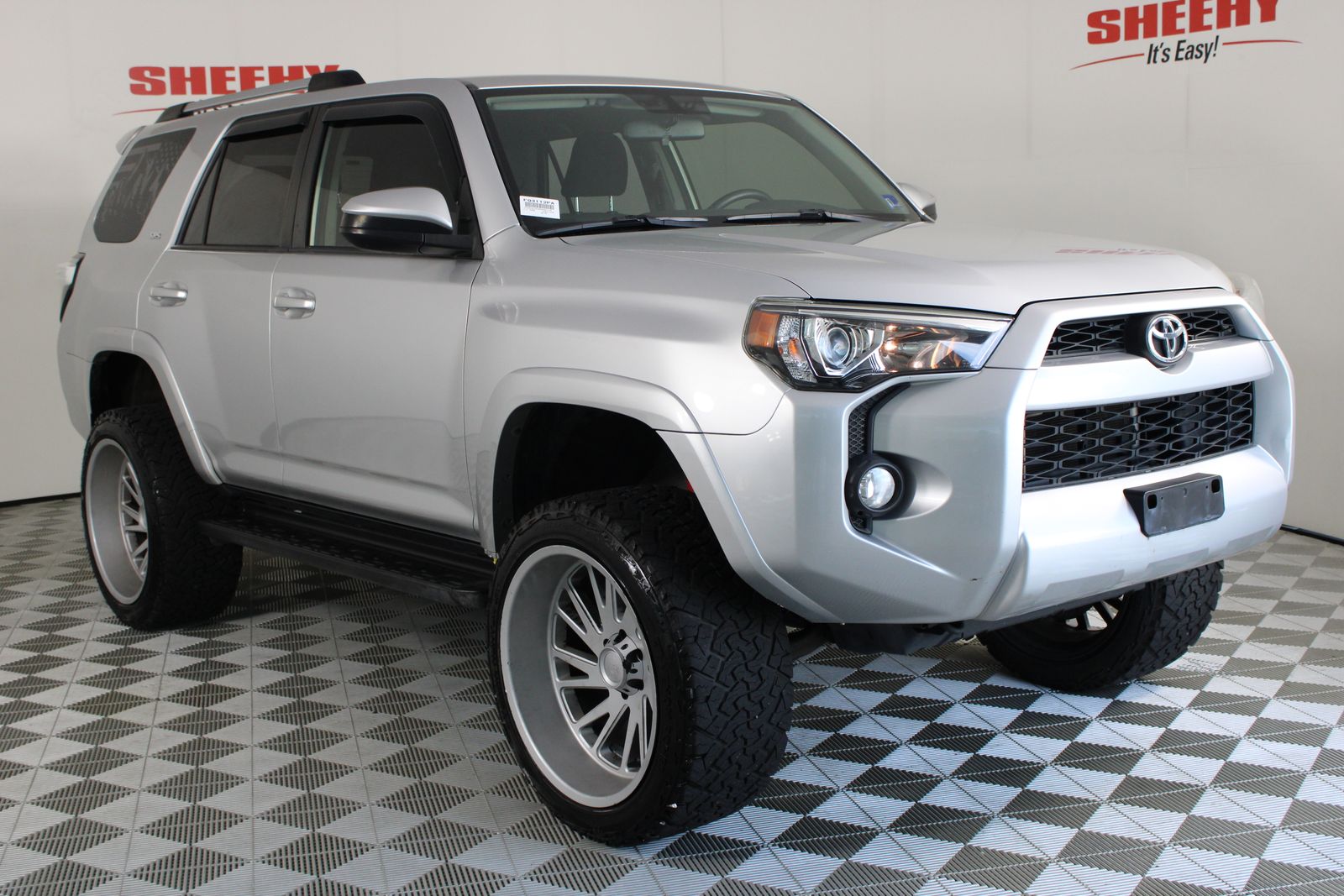 Classic Silver Metallic 2019 Toyota 4Runner SUV / Crossover Four-Wheel Drive 5-Speed Automatic Overdrive