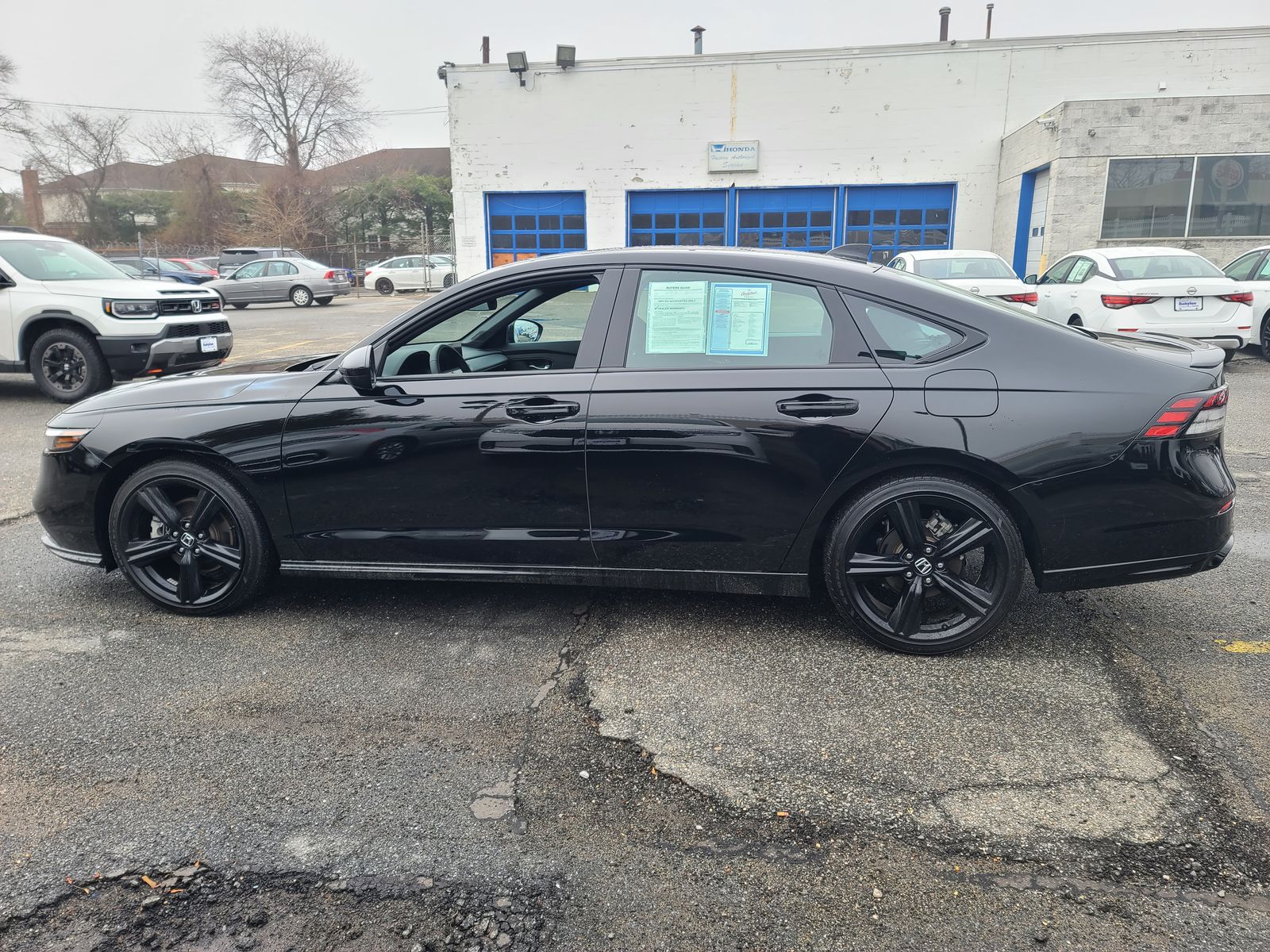 View vehicle photo 4