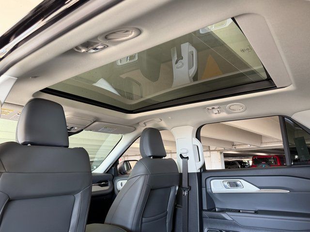 New 2026 Agate Black Metallic Ford Active image 24