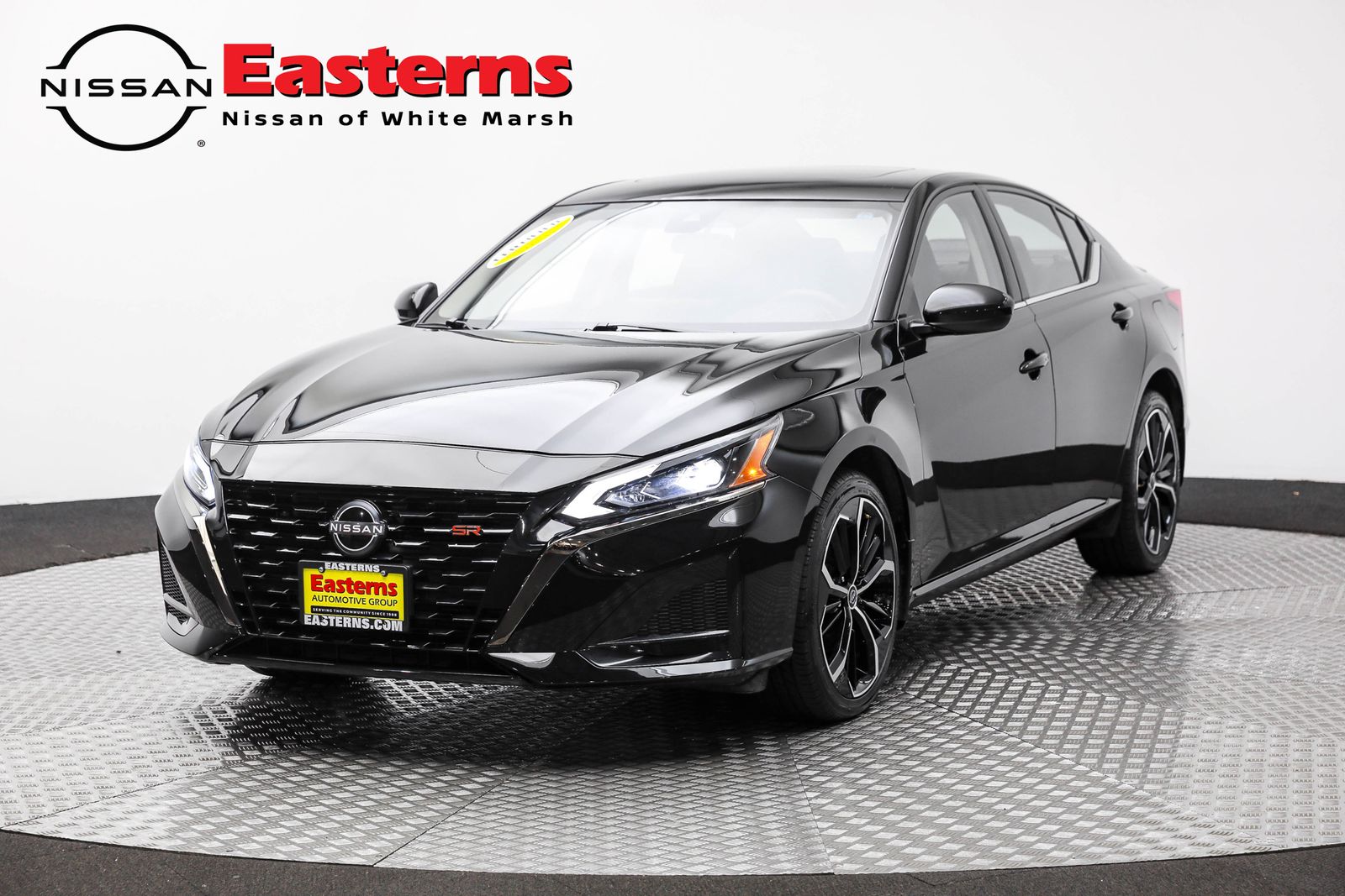 2023 Nissan Altima SR's photo