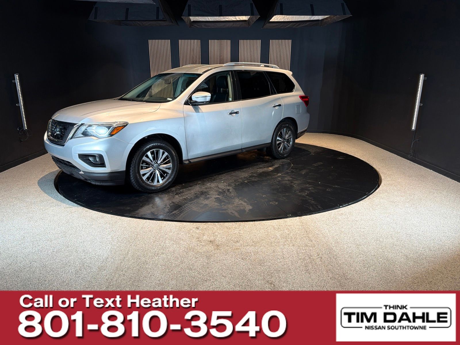 Brilliant Silver Metallic 2019 Nissan Pathfinder SUV / Crossover Four-Wheel Drive Automatic