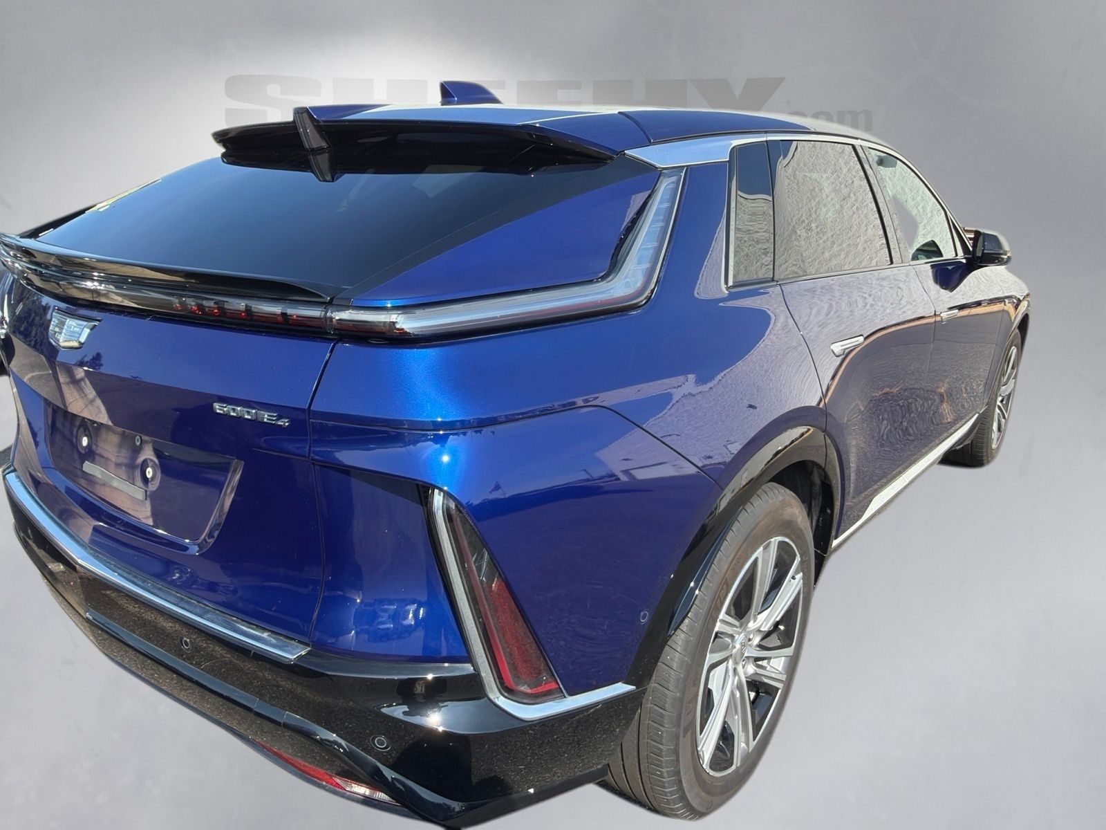 Used 2024 Blue Cadillac Luxury image 9