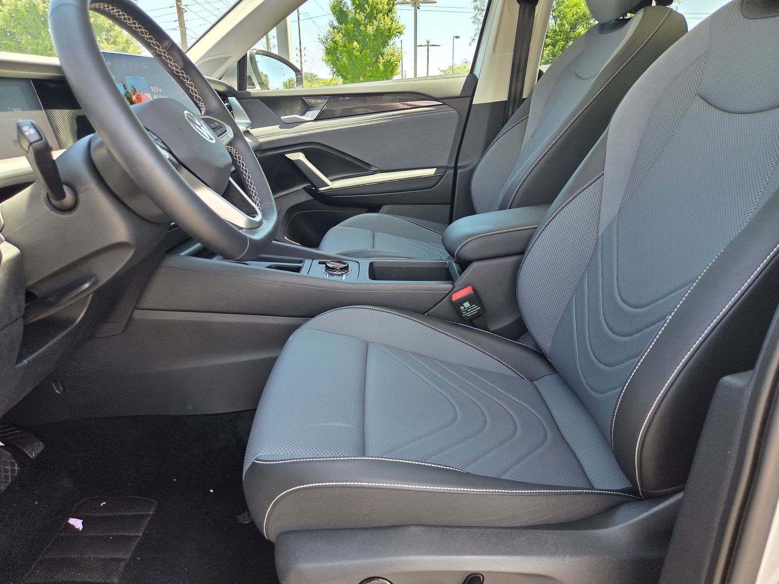 used 2025 Volkswagen Tiguan car, priced at $32,450