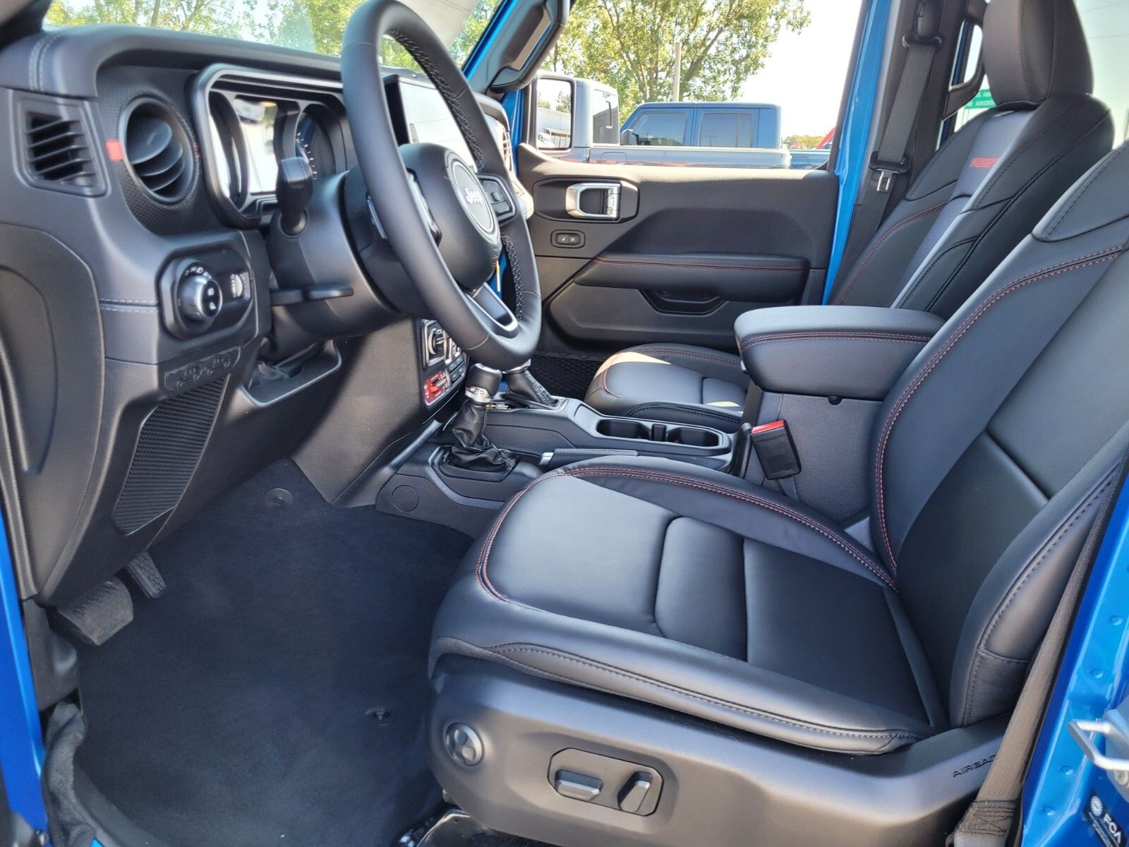 2025 Jeep Gladiator Rubicon photo 3