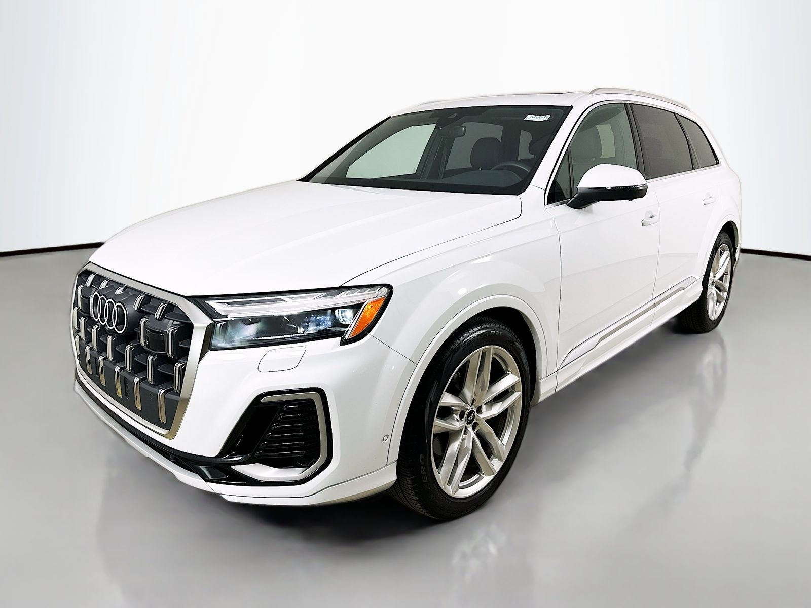 Glacier White 2025 Audi Q7 SUV / Crossover All-Wheel Drive 8-Speed Automatic