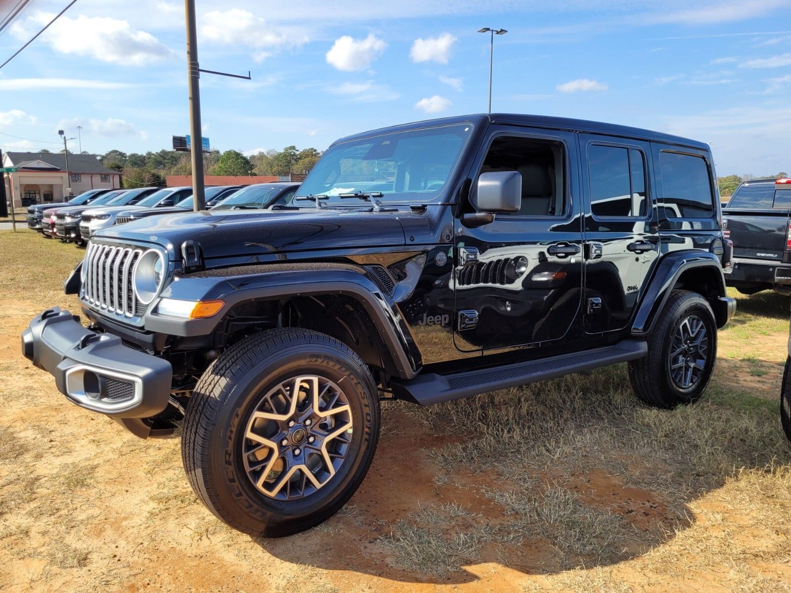 2026 Jeep Wrangler 4-Door Sahara's photo