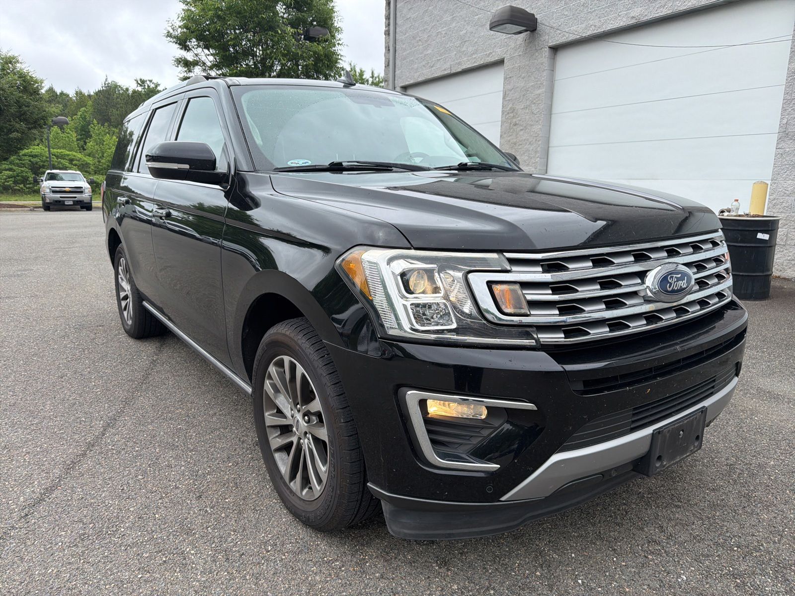 2018 Ford Expedition Limited's photo