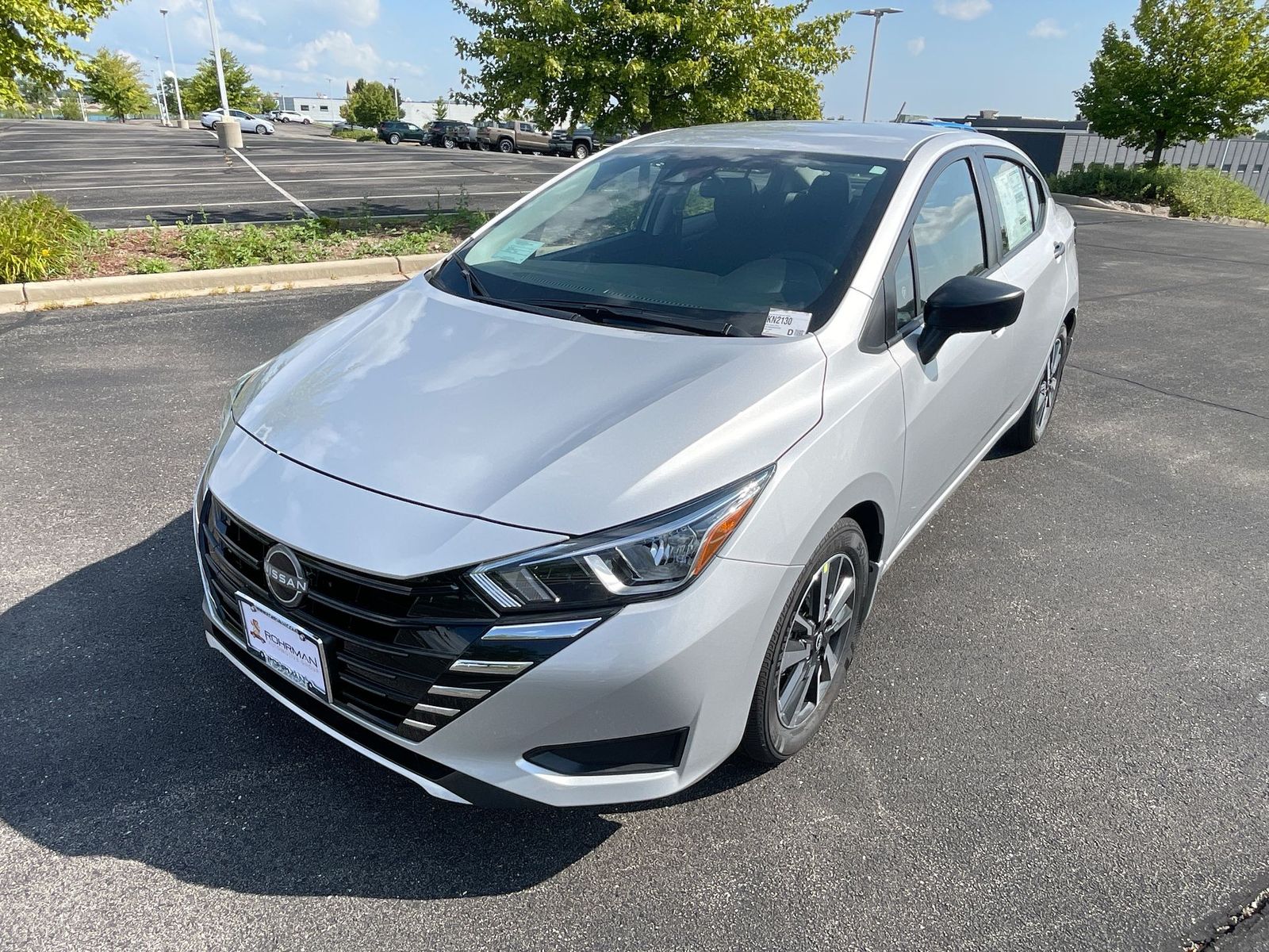 2024 Nissan Versa 1.6 S 25