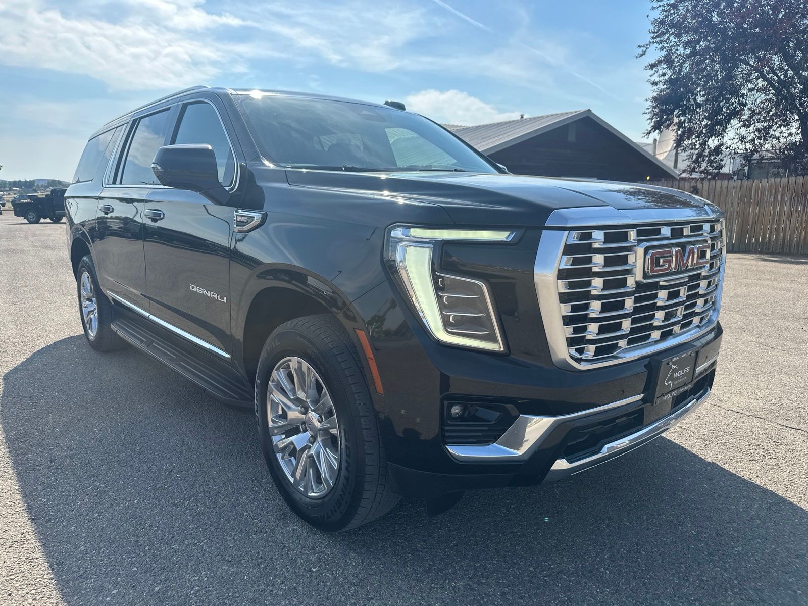 Onyx Black 2025 GMC Yukon XL SUV / Crossover Four-Wheel Drive 