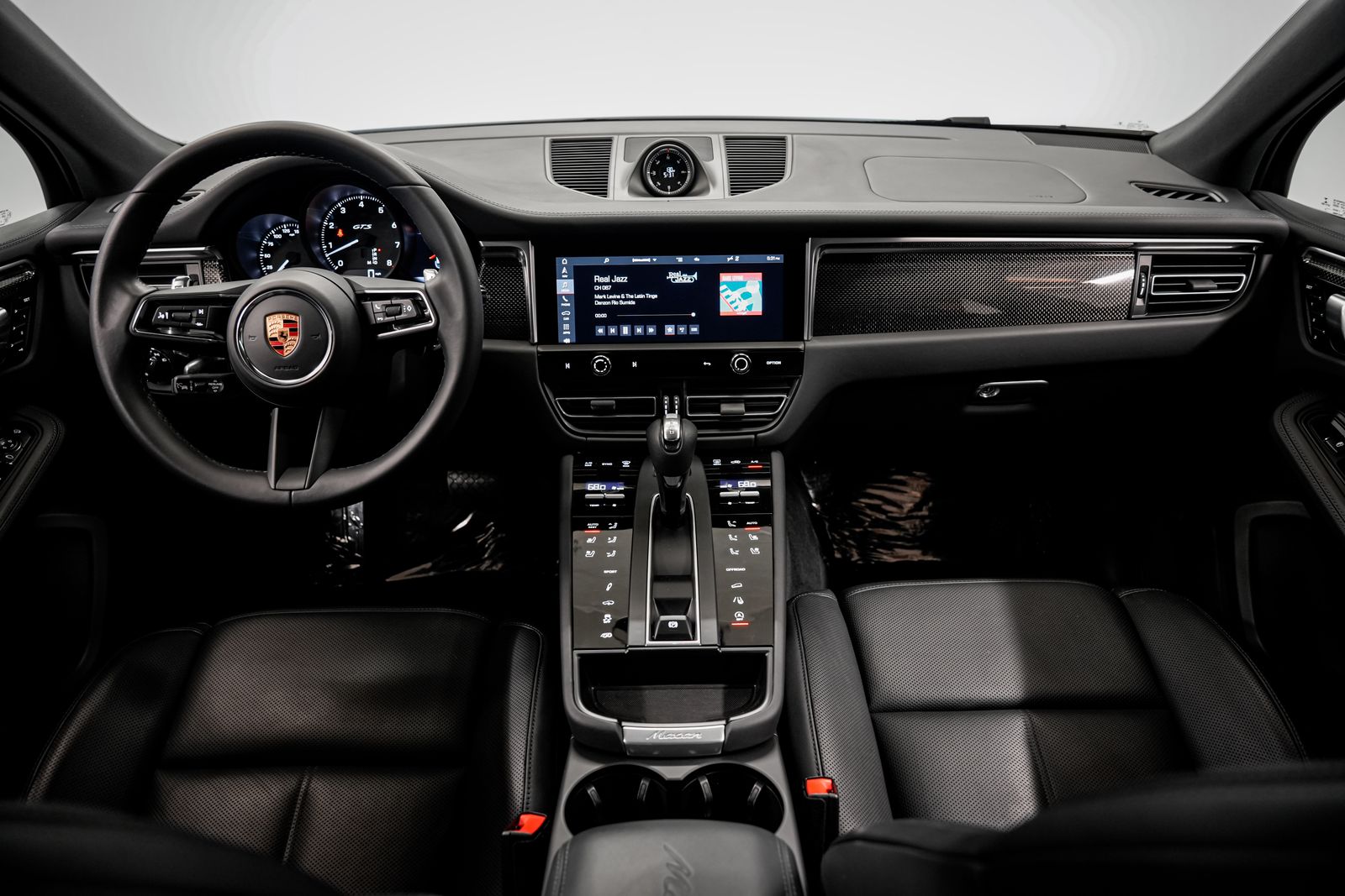2022 Porsche Macan GTS — photo 18